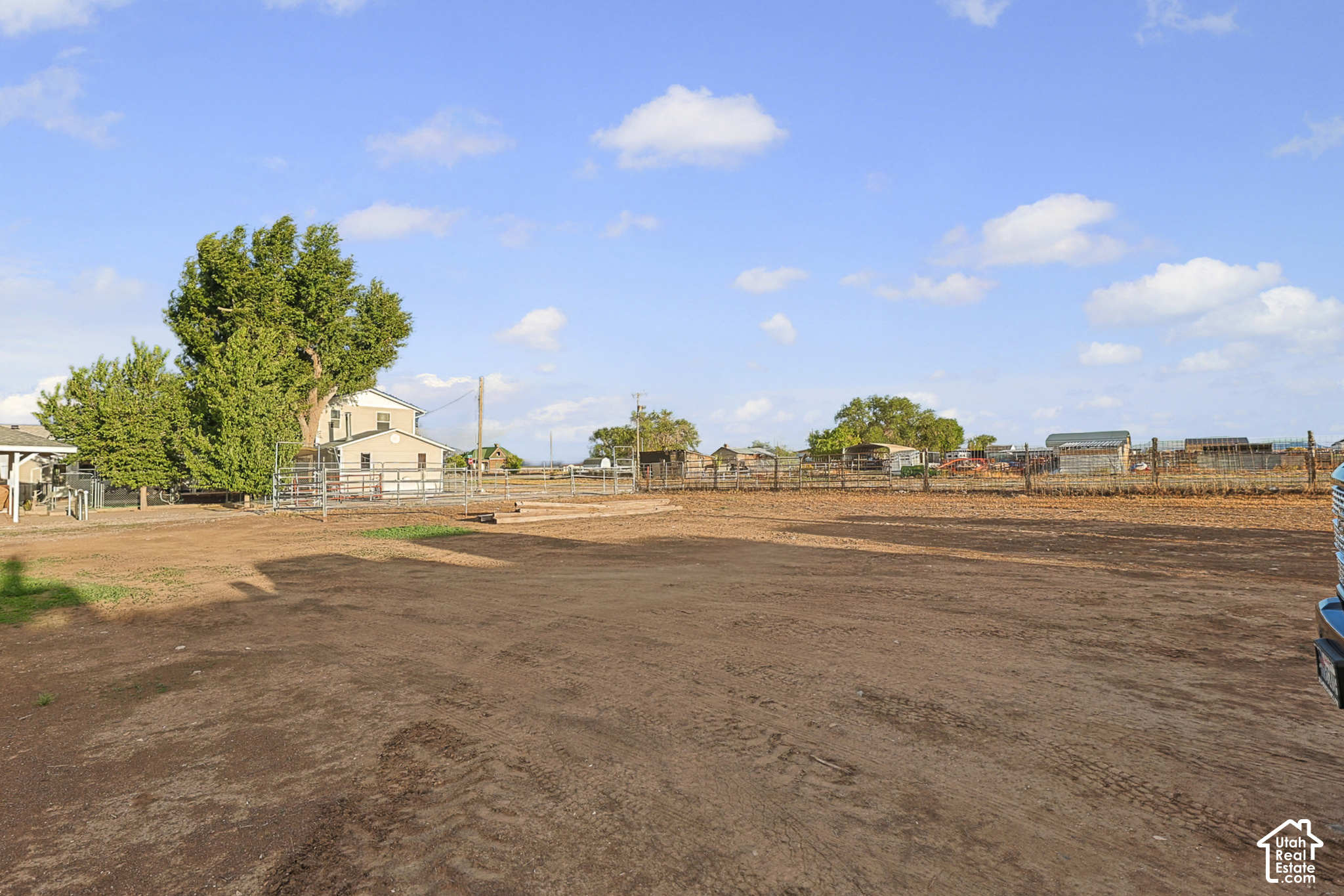 main property photo 45