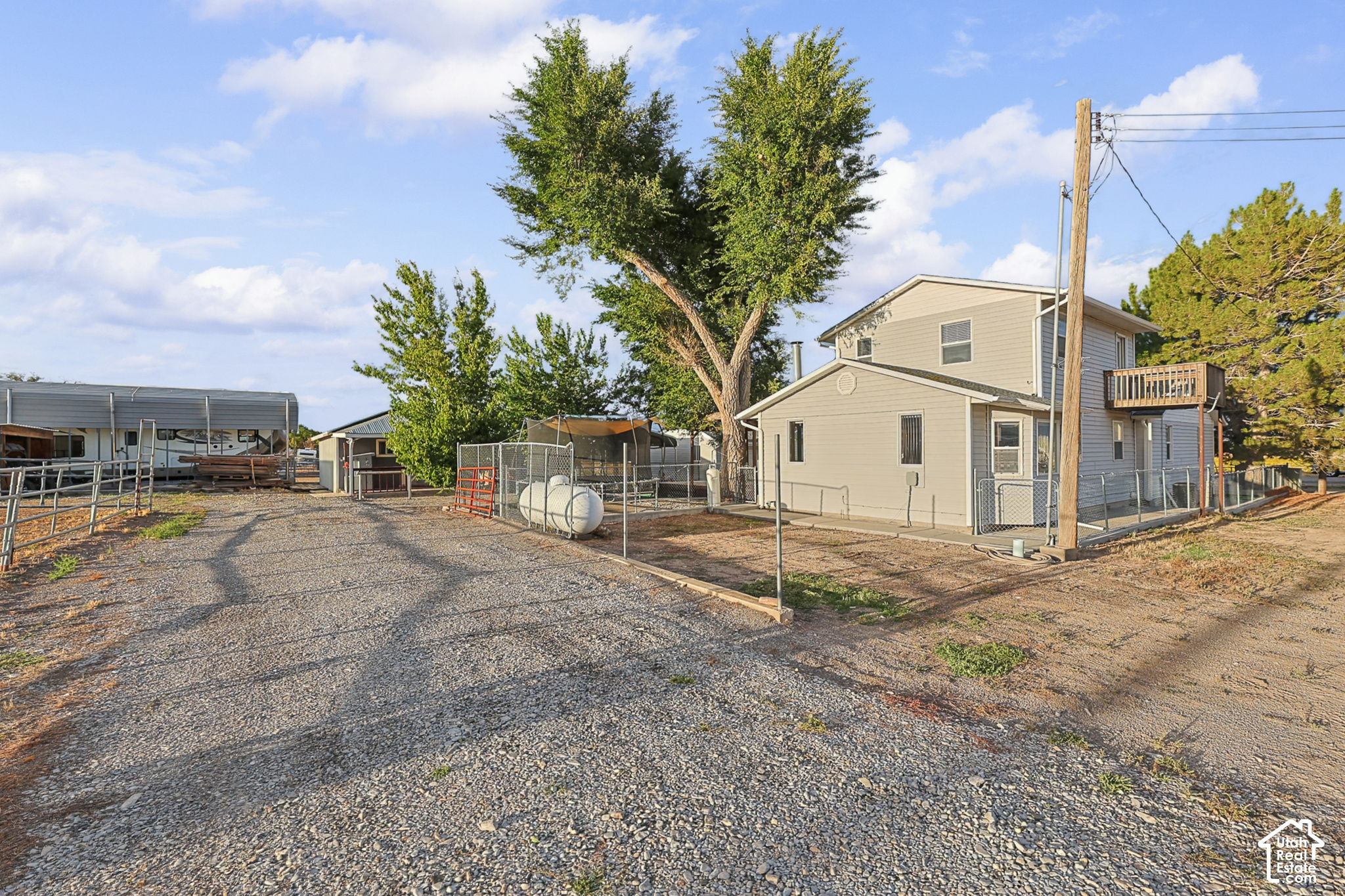 main property photo 50