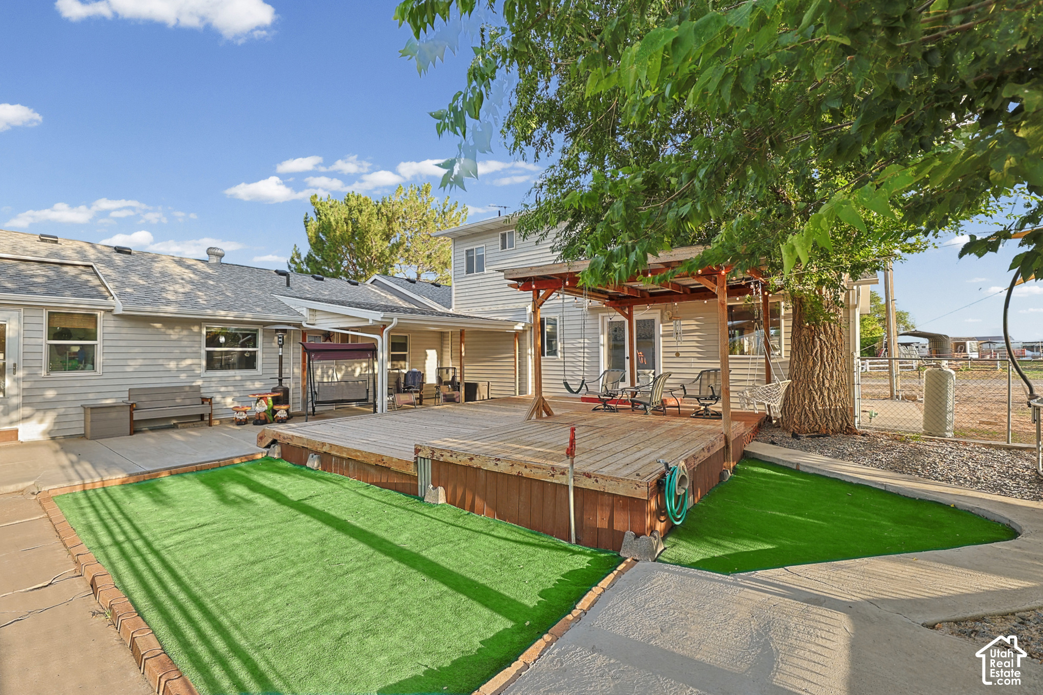 main property photo 60