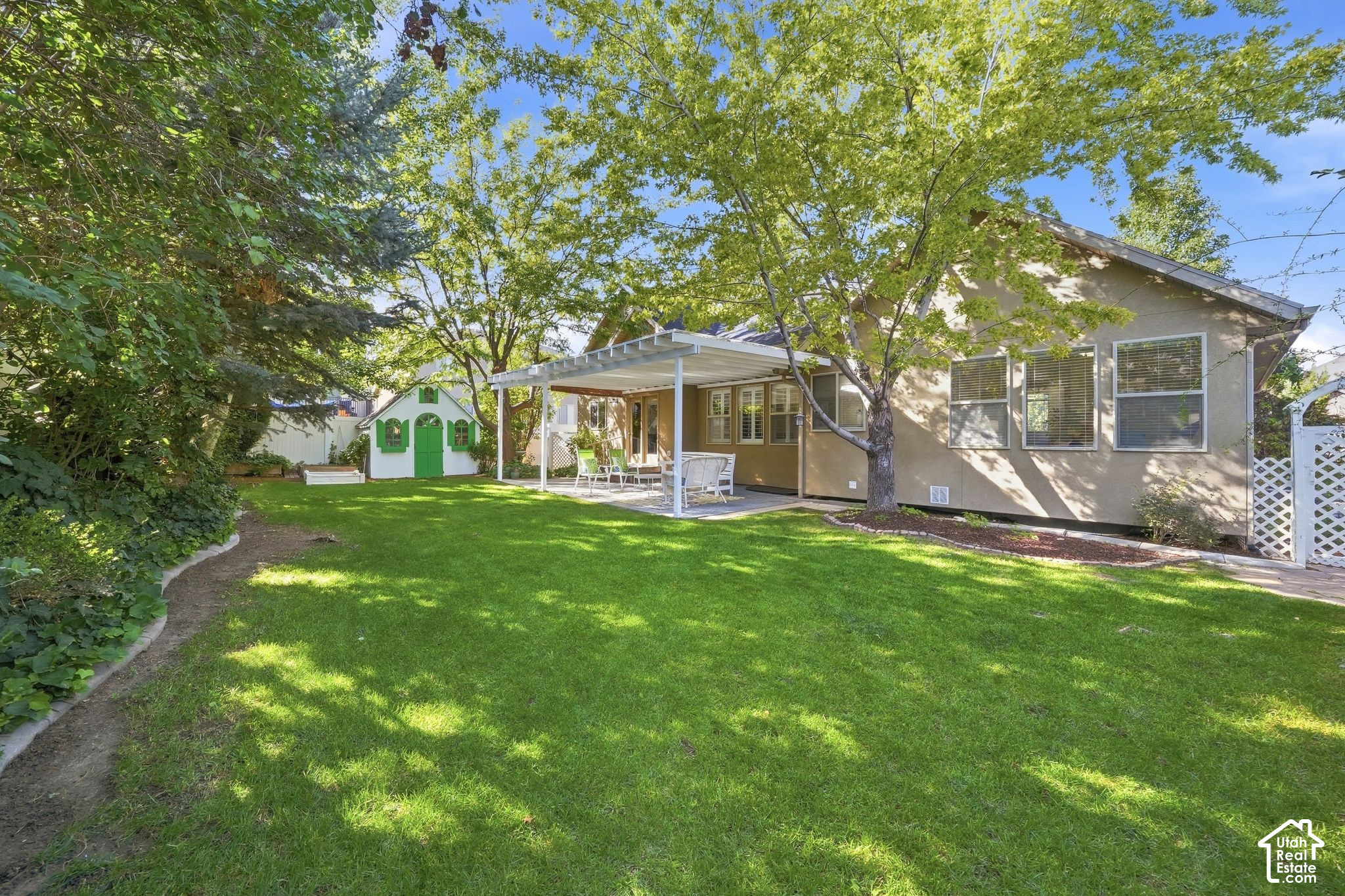 main property photo 41