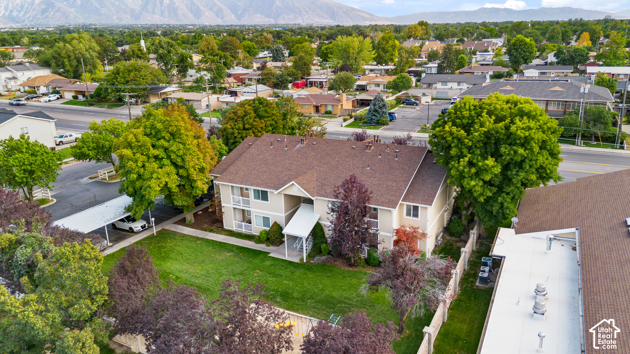main property photo 18