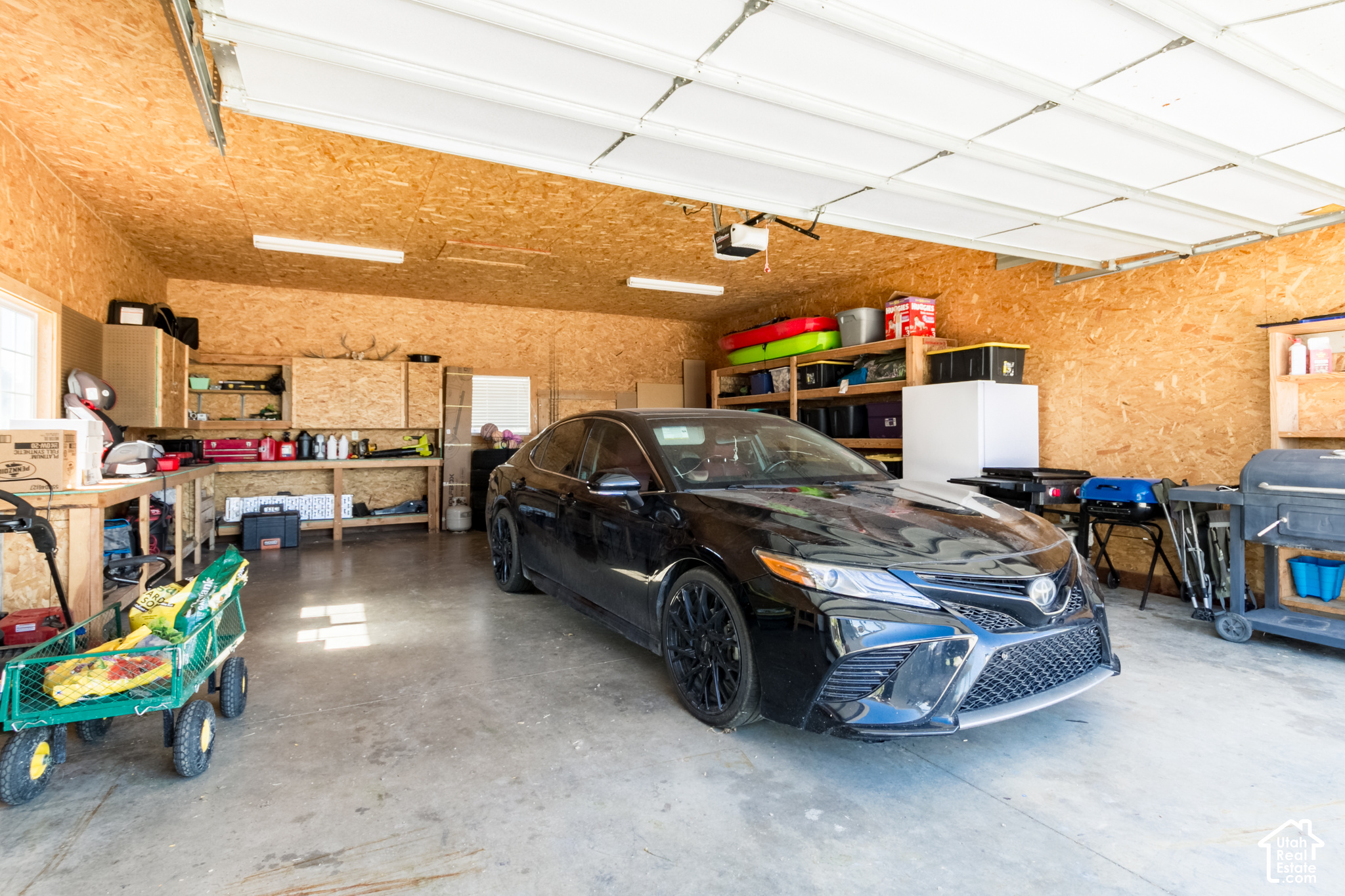 main property photo 25