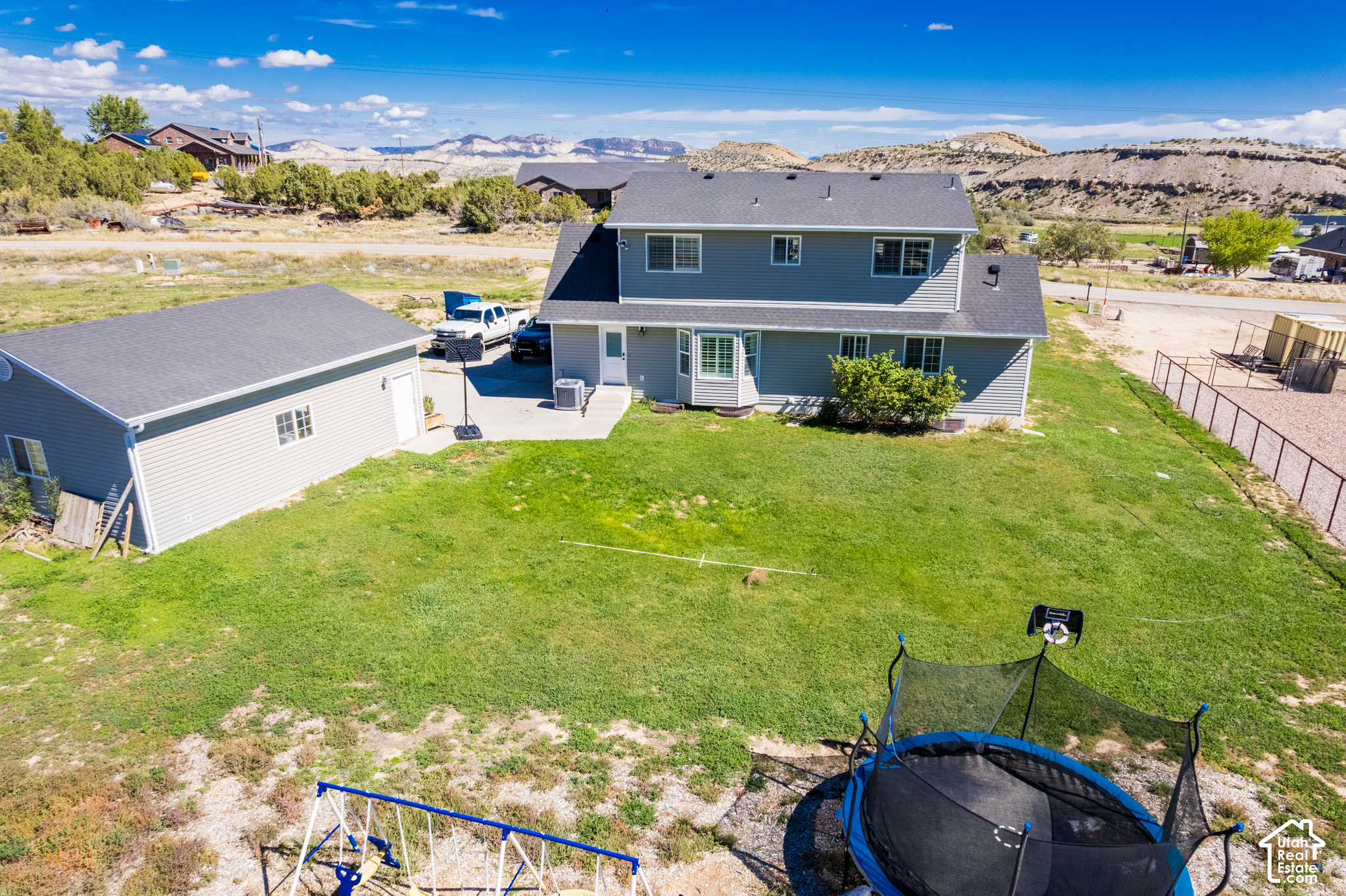 main property photo 27