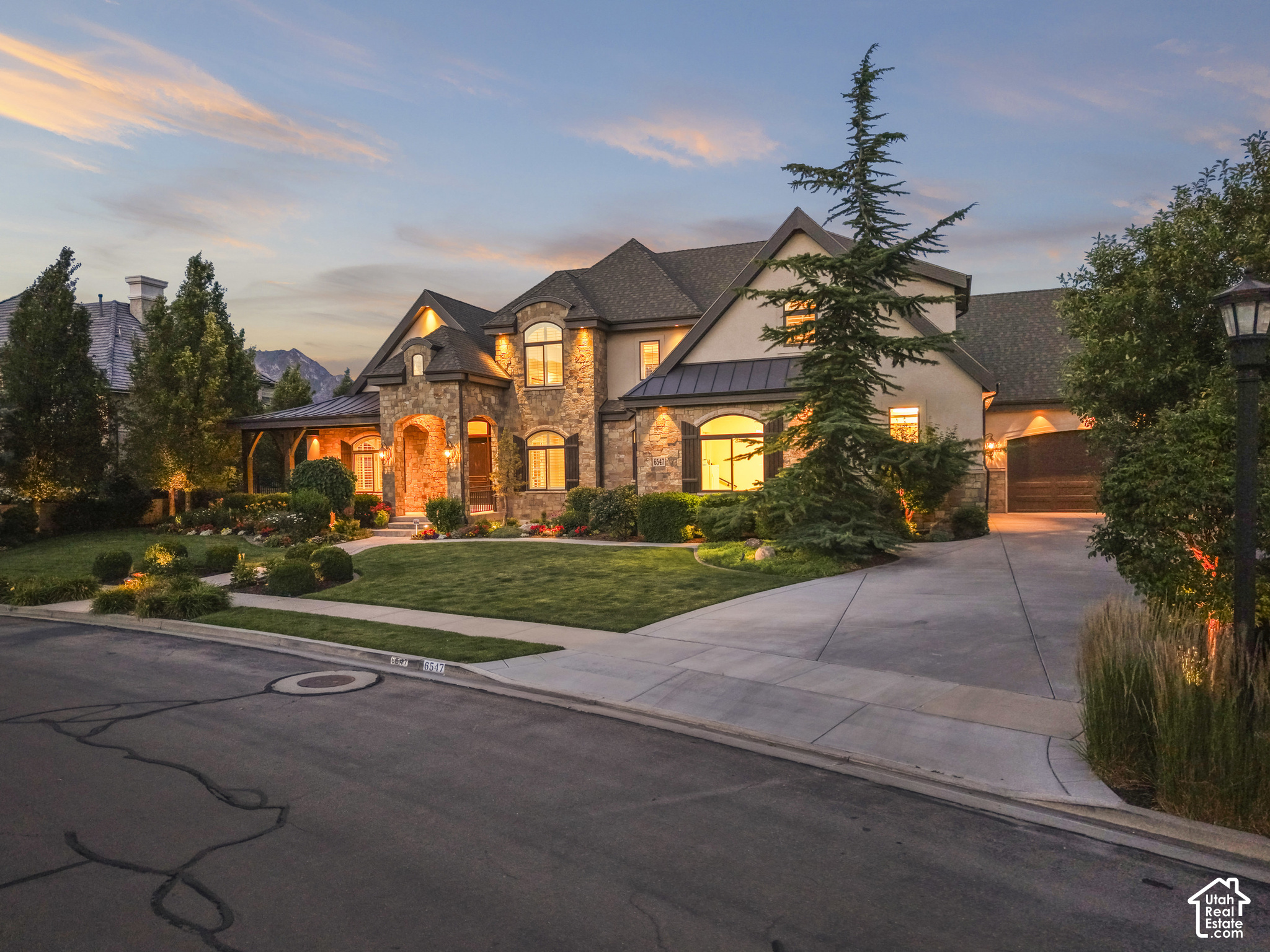 main property photo 12
