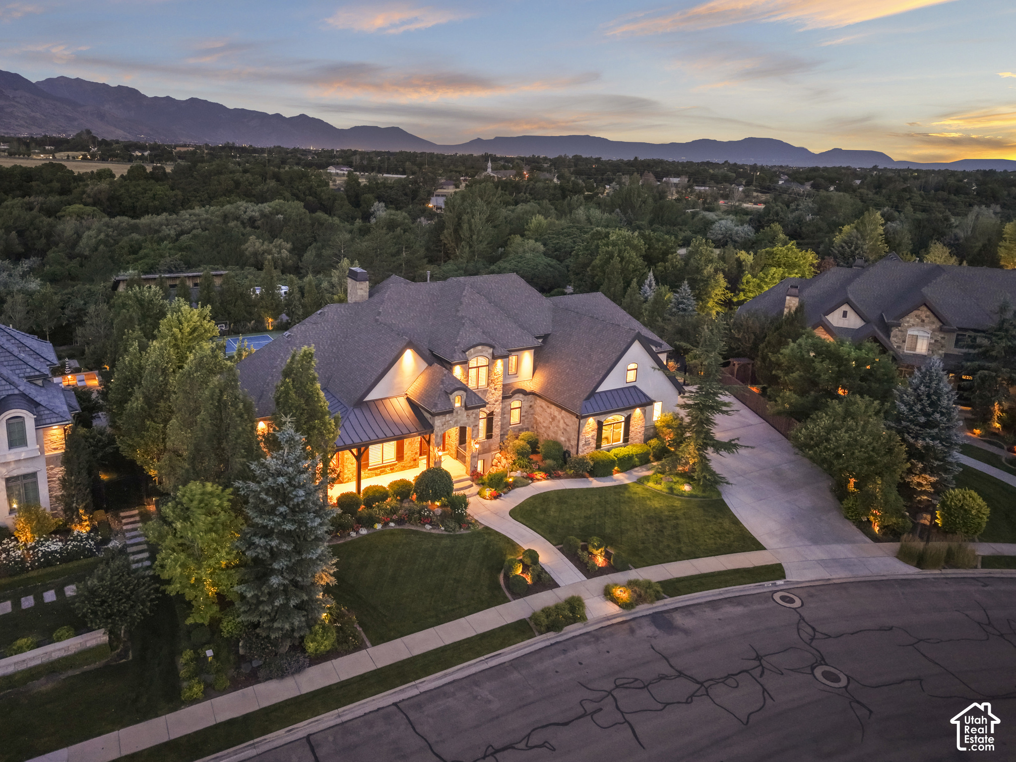 main property photo 8