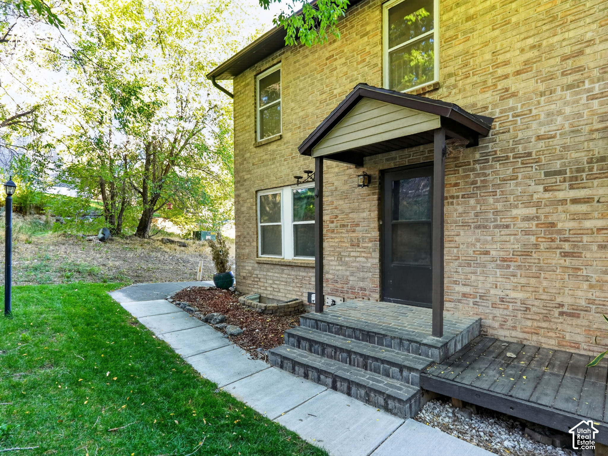 main property photo 25