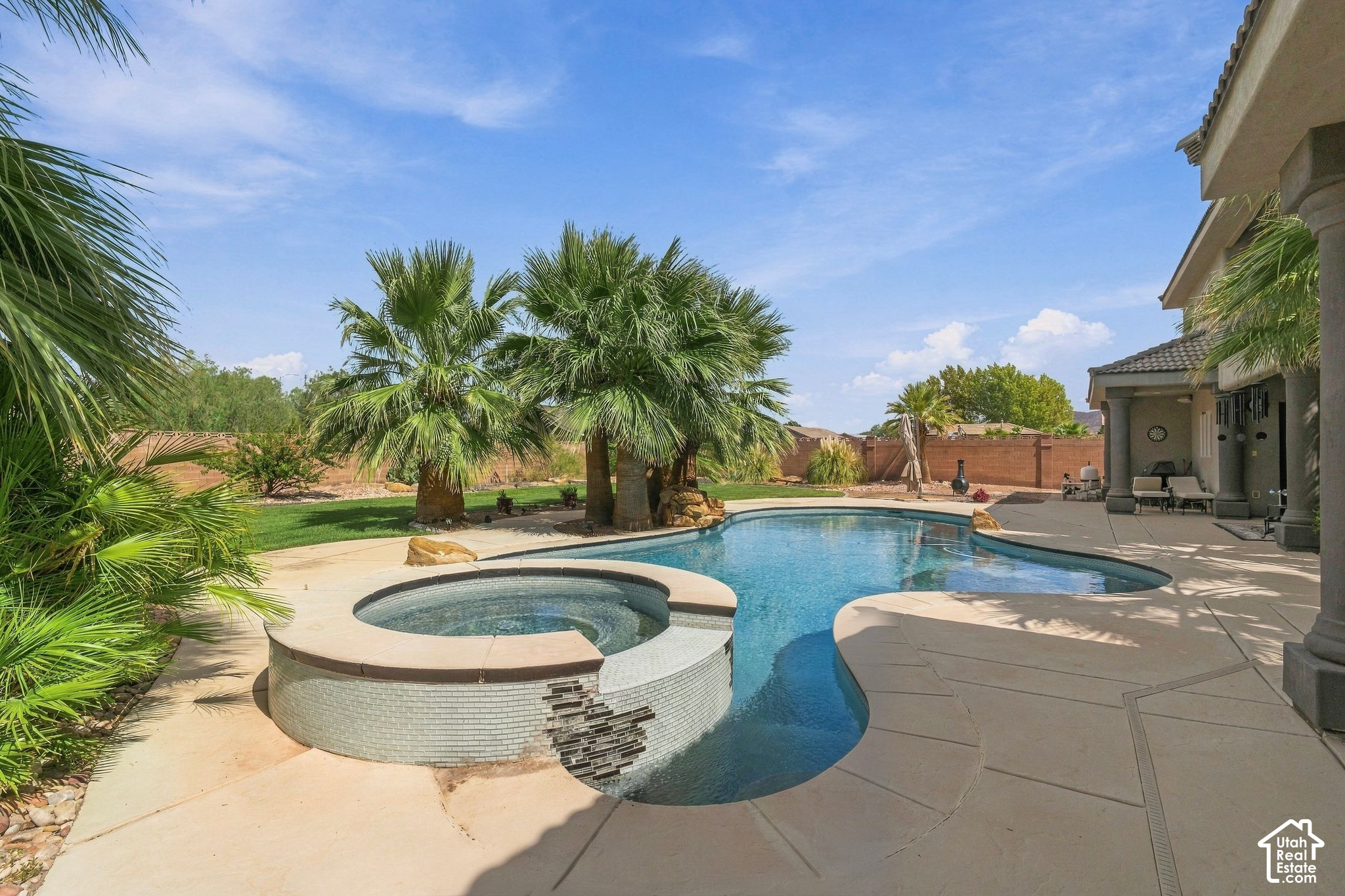 main property photo 32