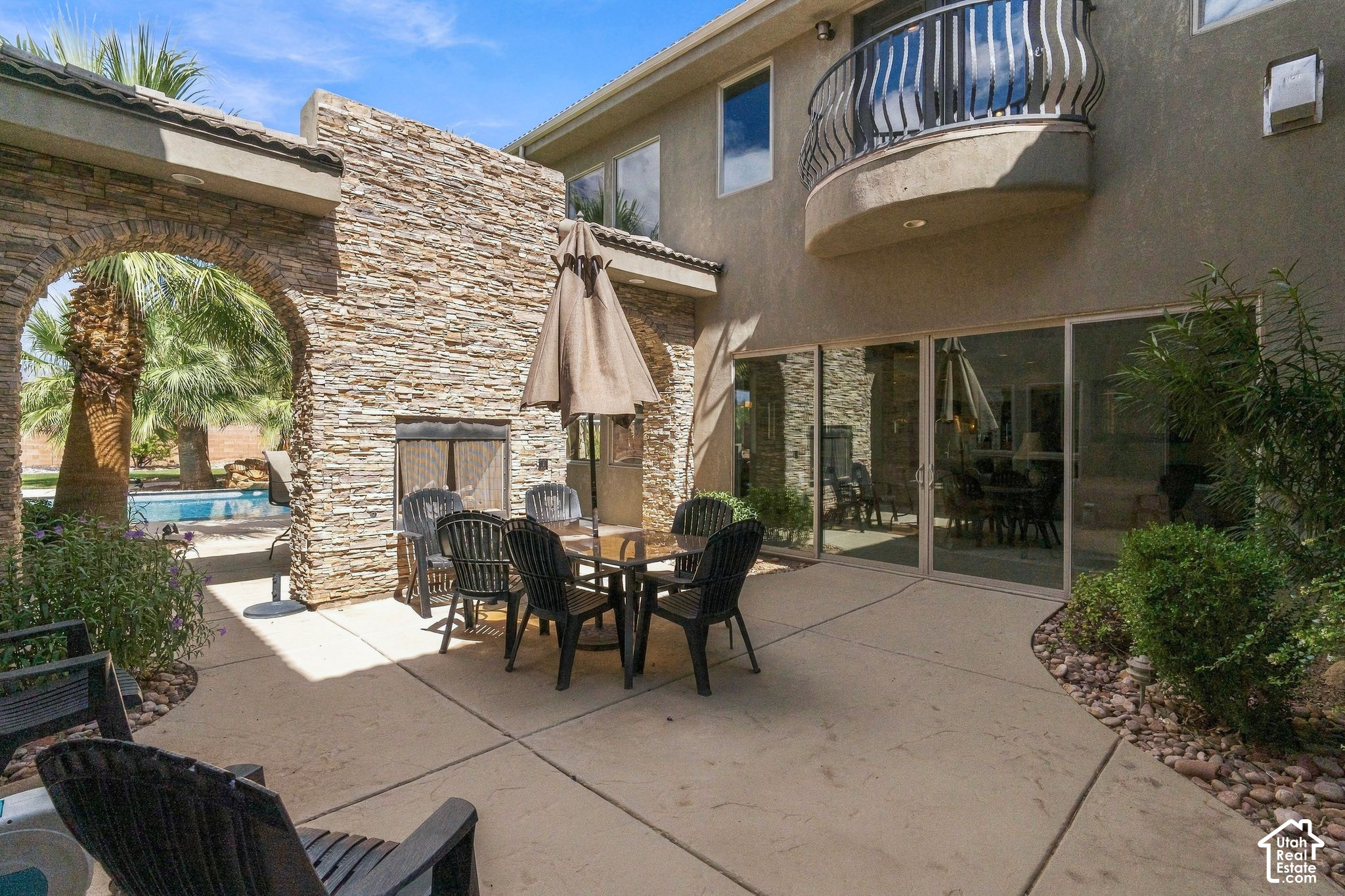 main property photo 39