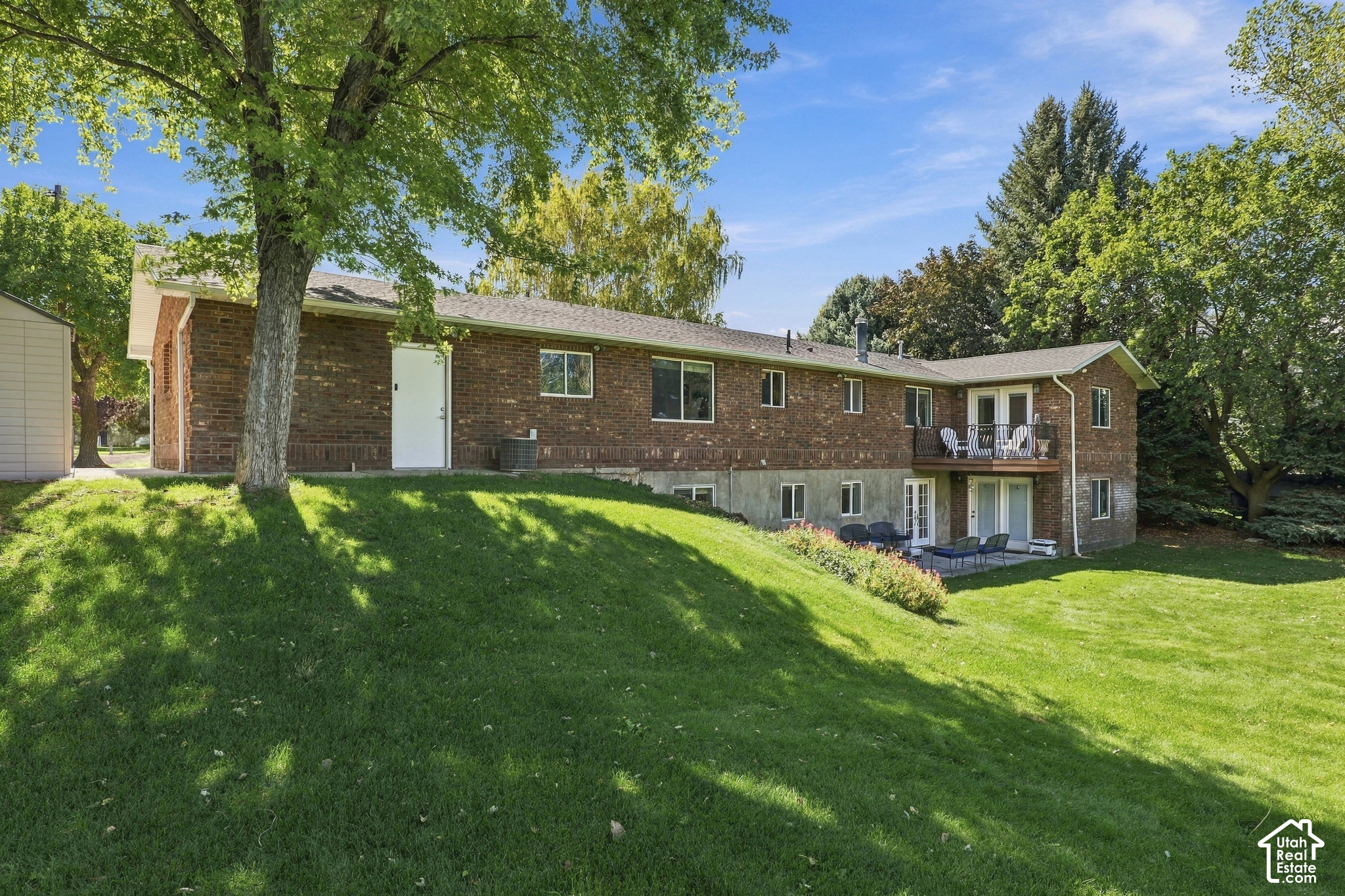 main property photo 41