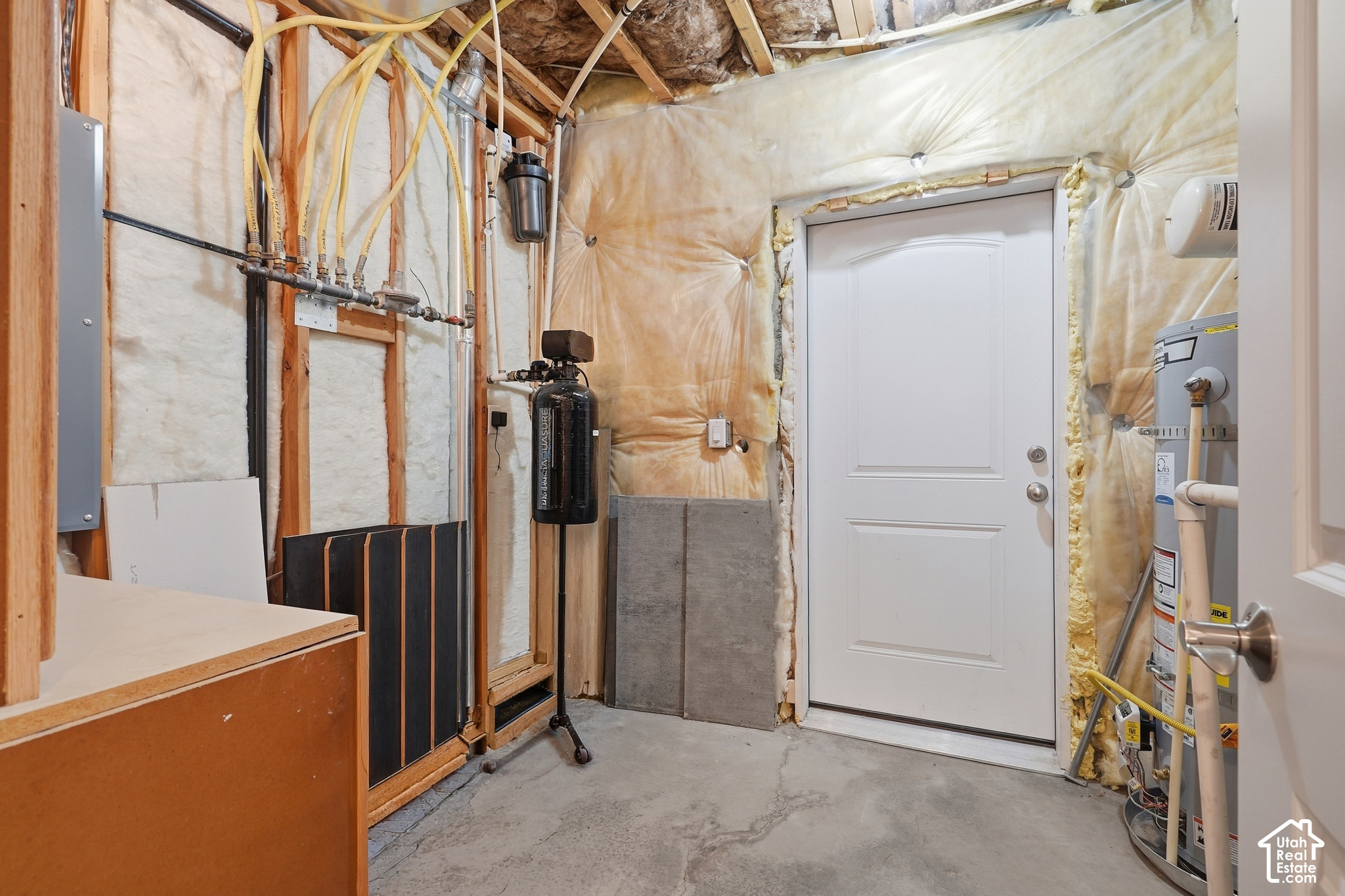 main property photo 45