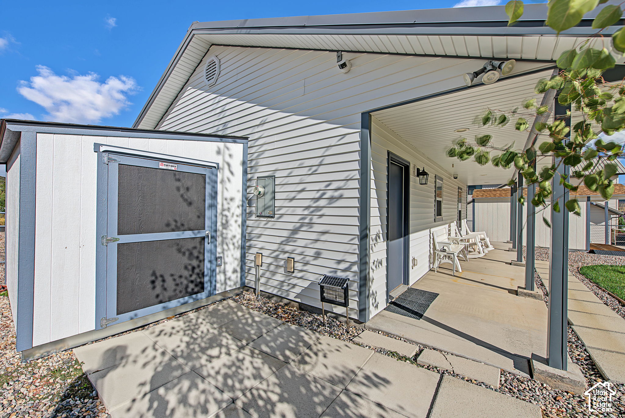 main property photo 23