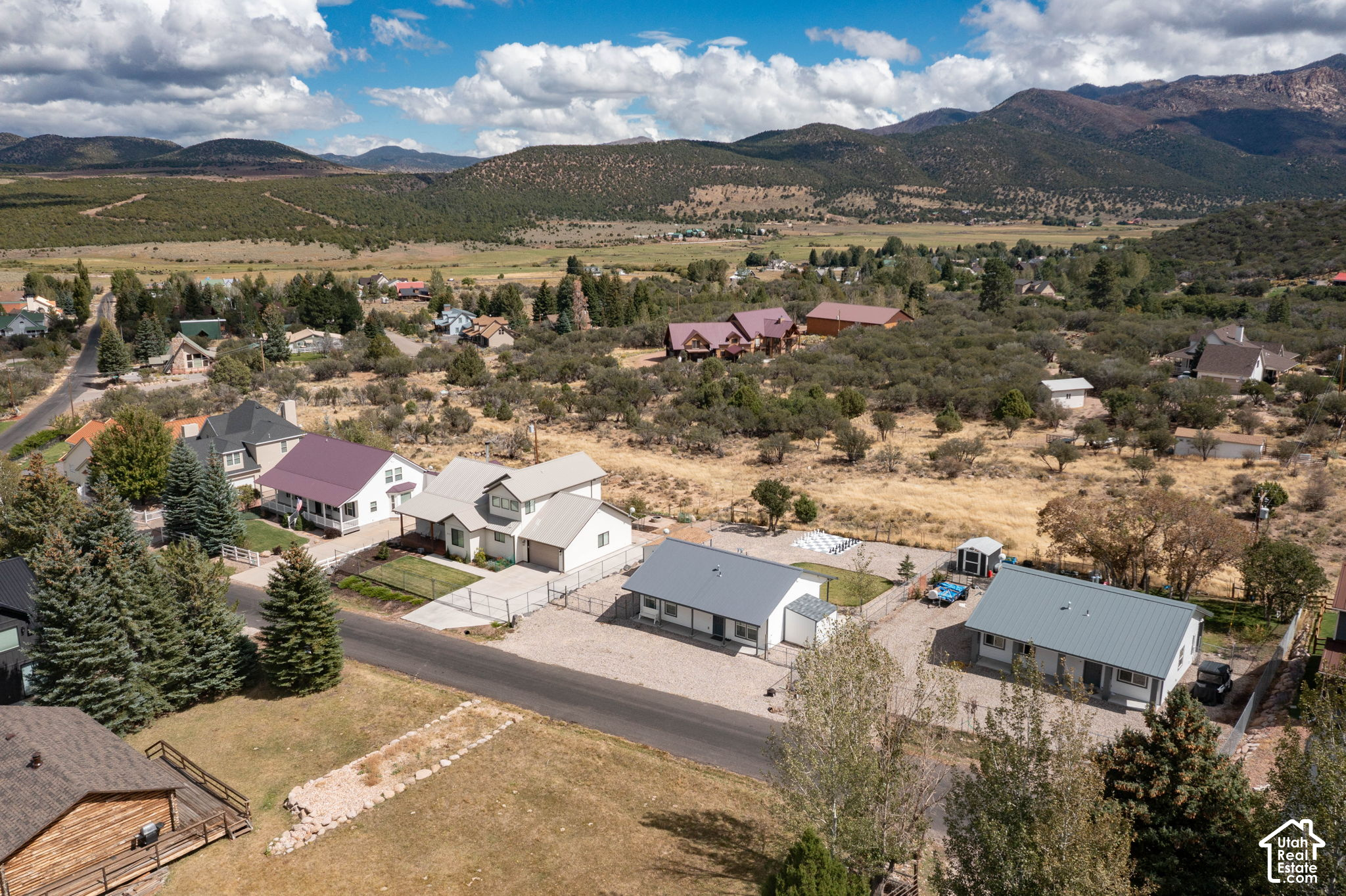 main property photo 39
