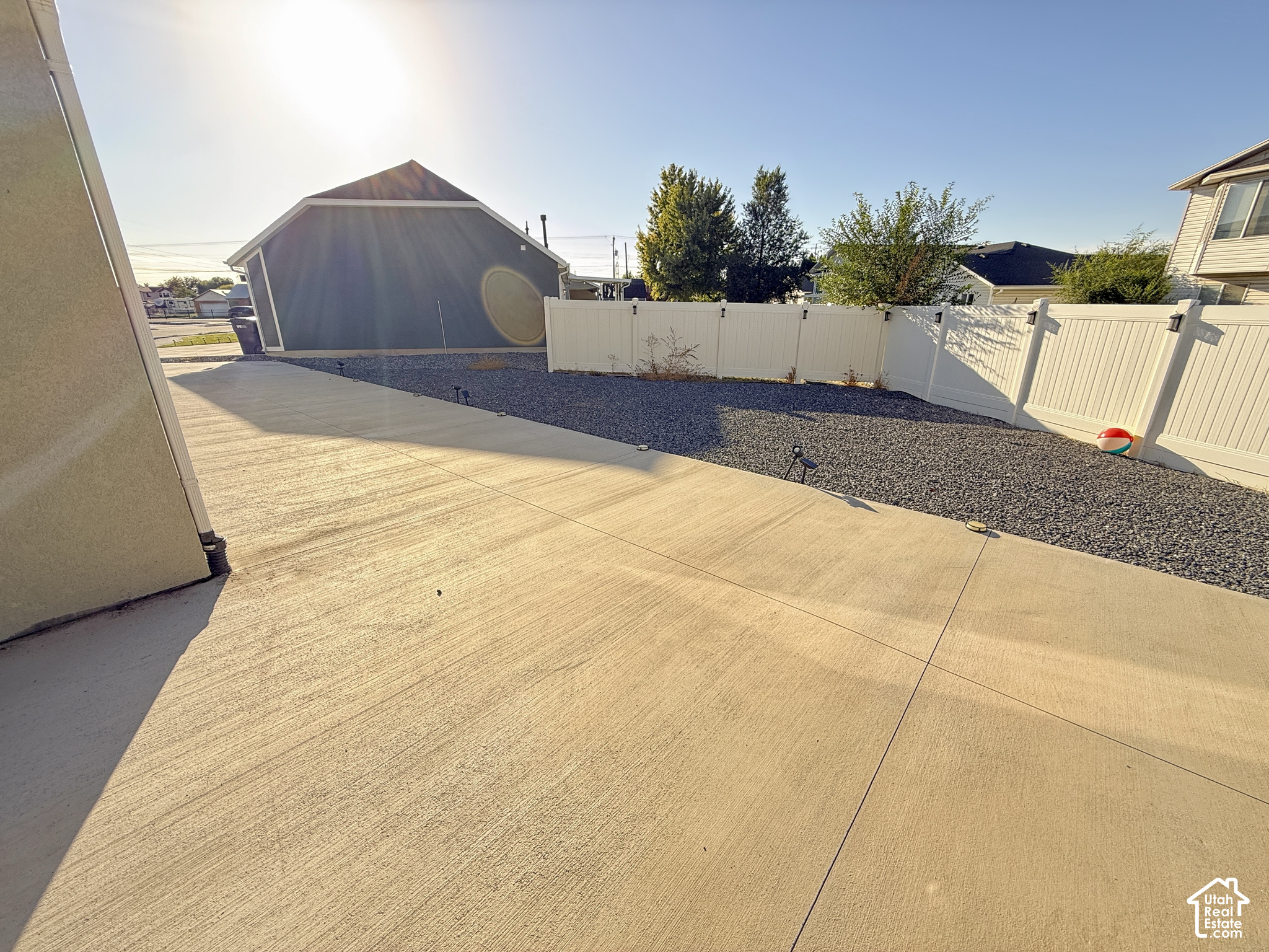 main property photo 51