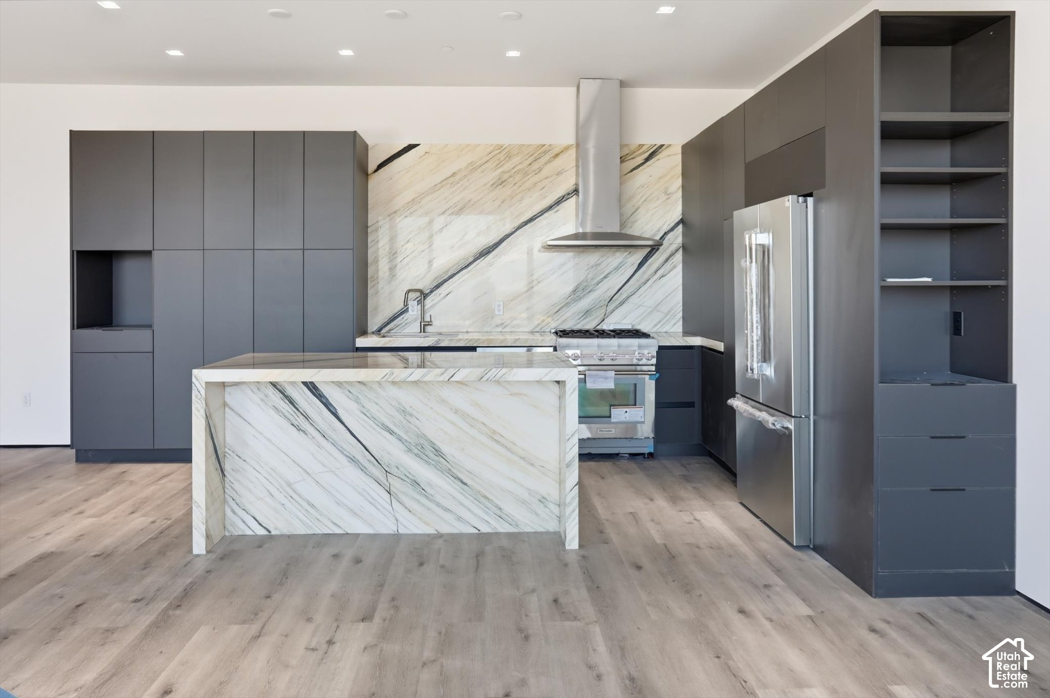 main property photo 60