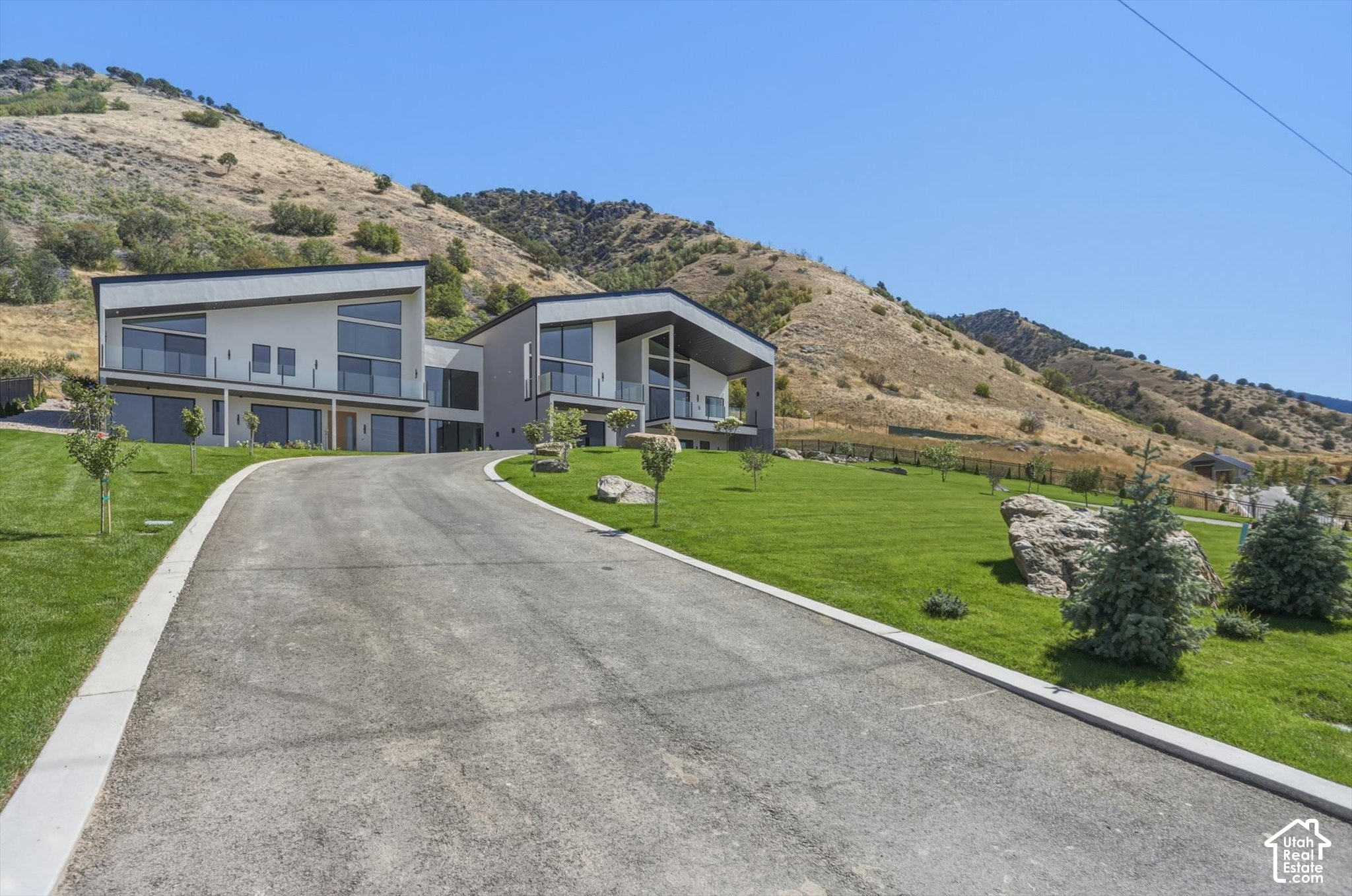 main property photo 79