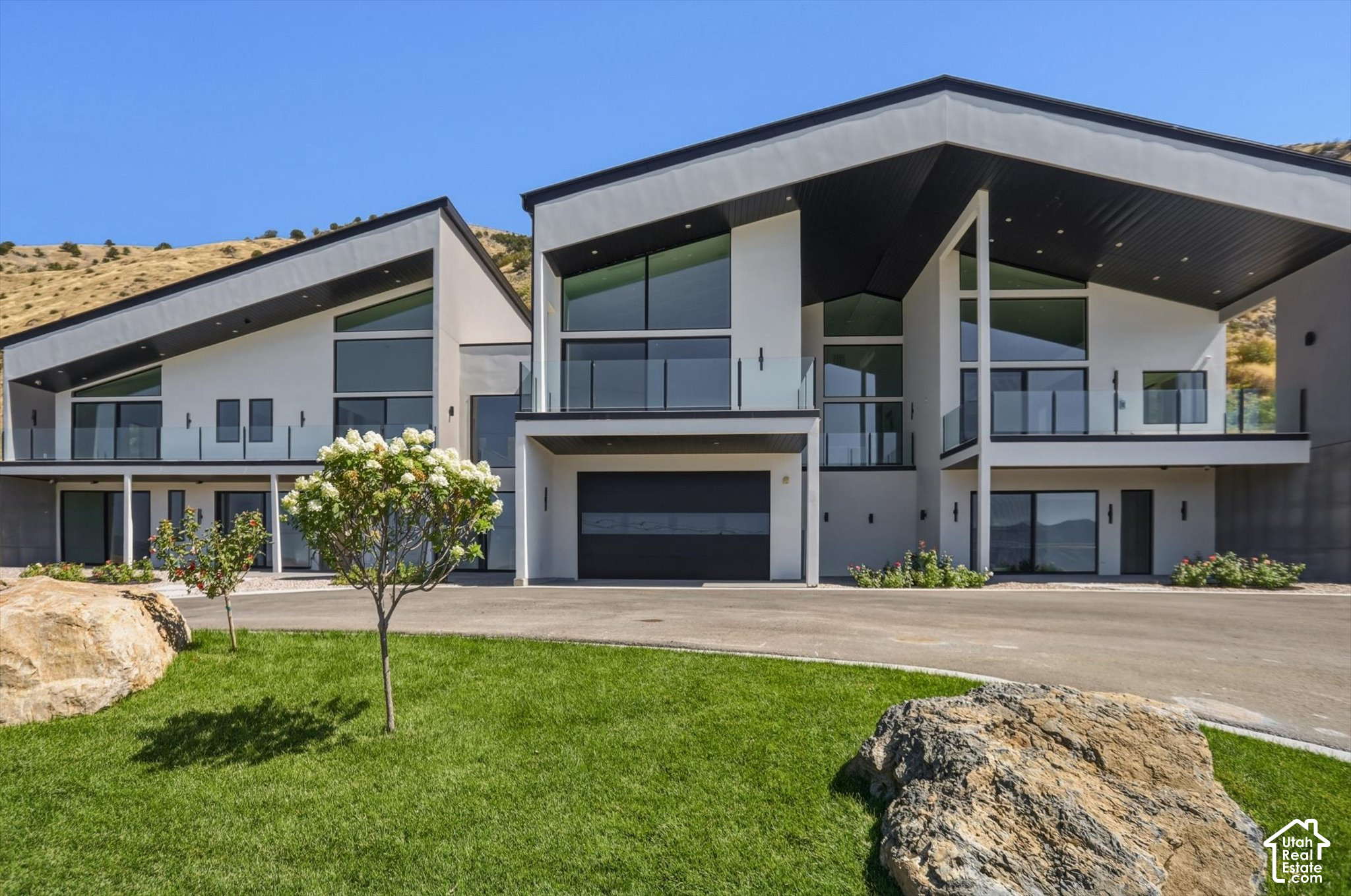 main property photo 81