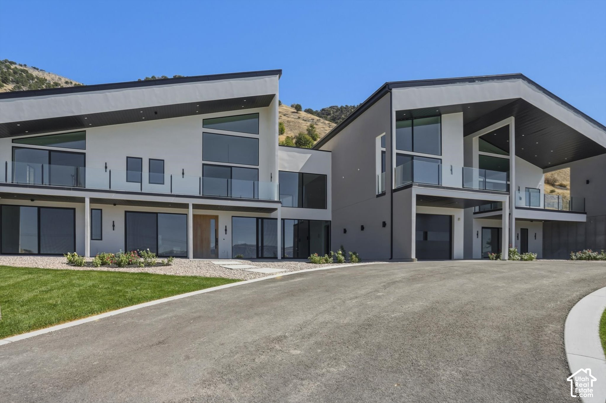 main property photo 83