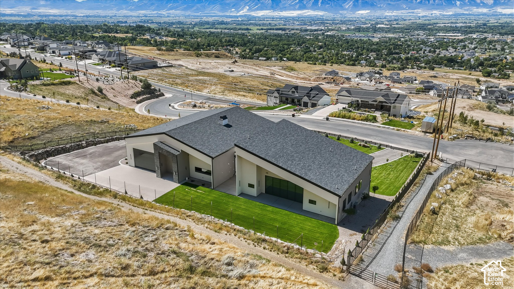 main property photo 85