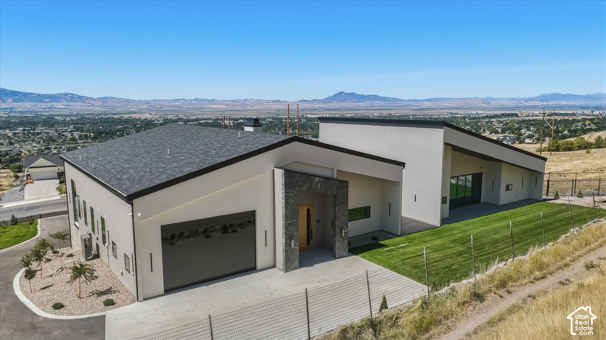 main property photo 88