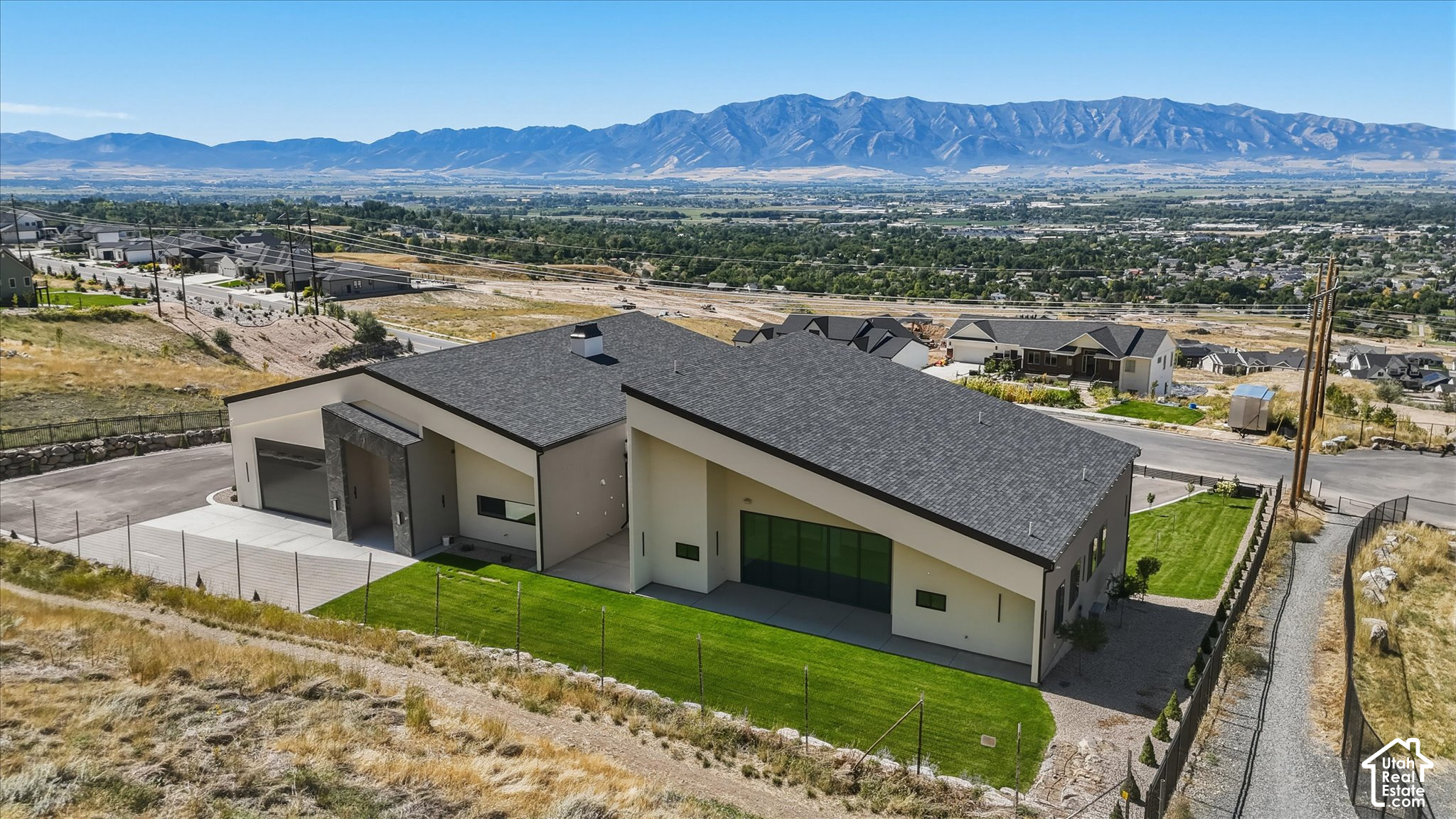main property photo 89