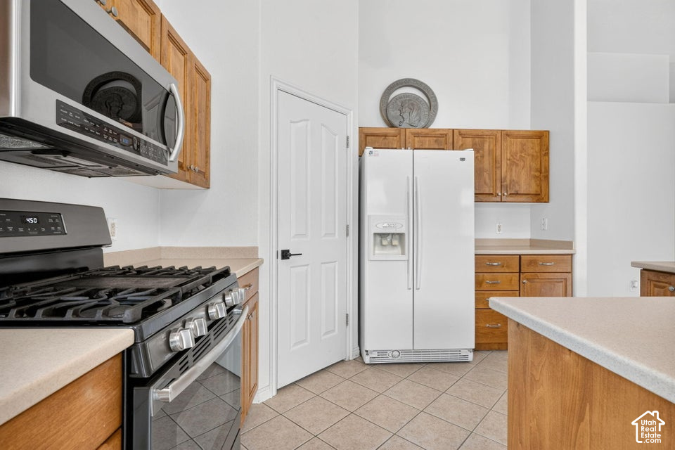 main property photo 9