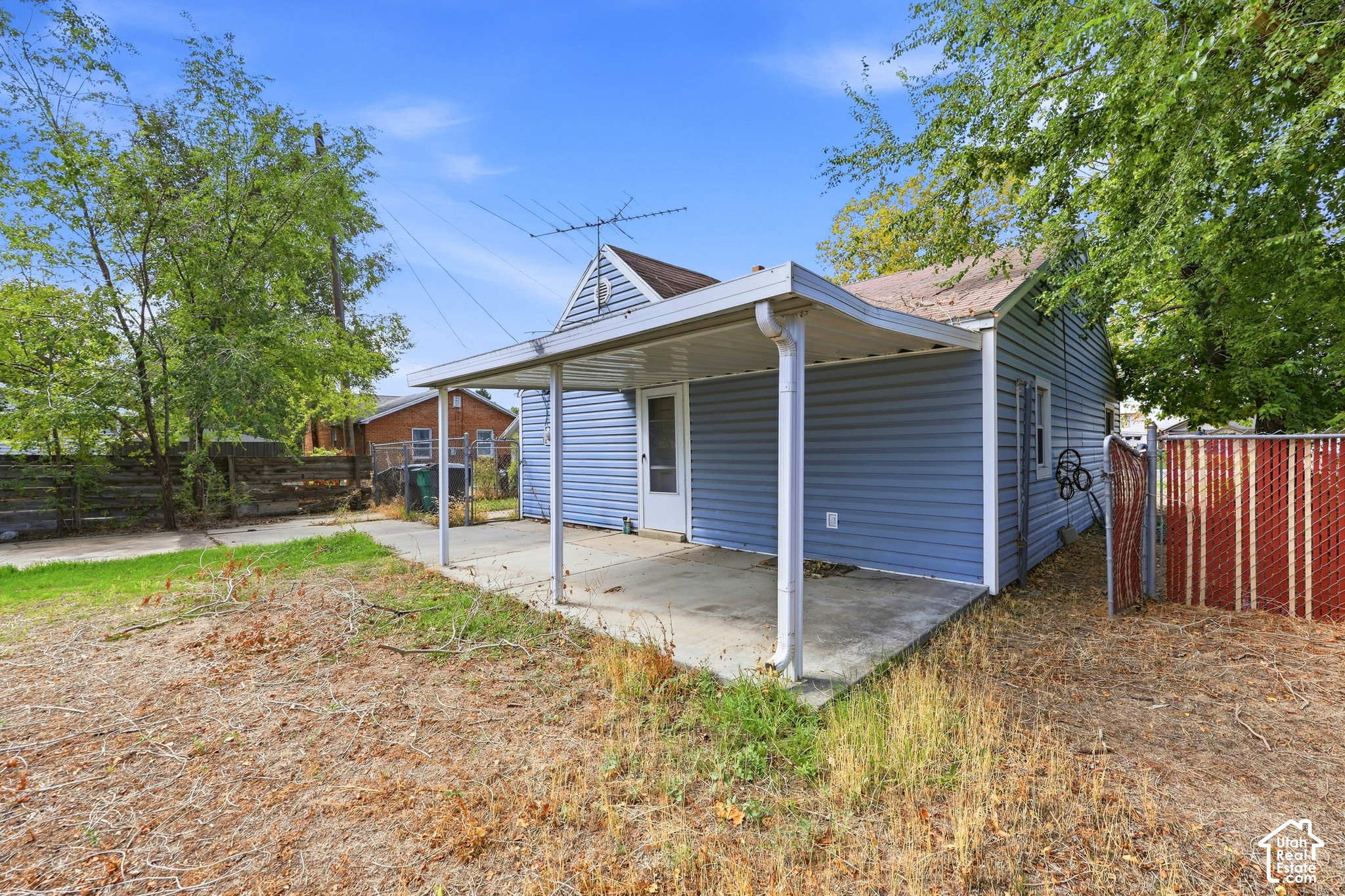 main property photo 24