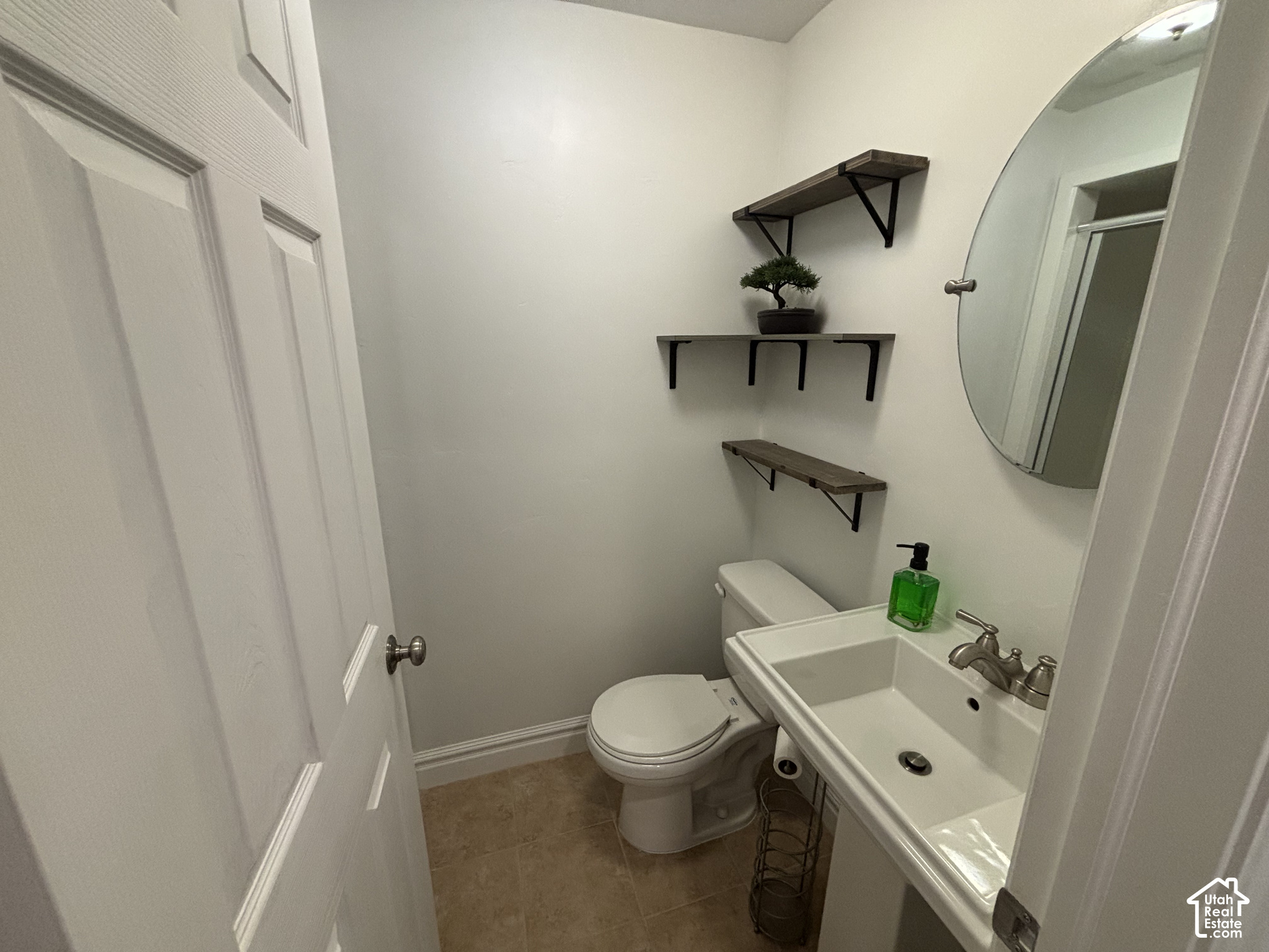 main property photo 17