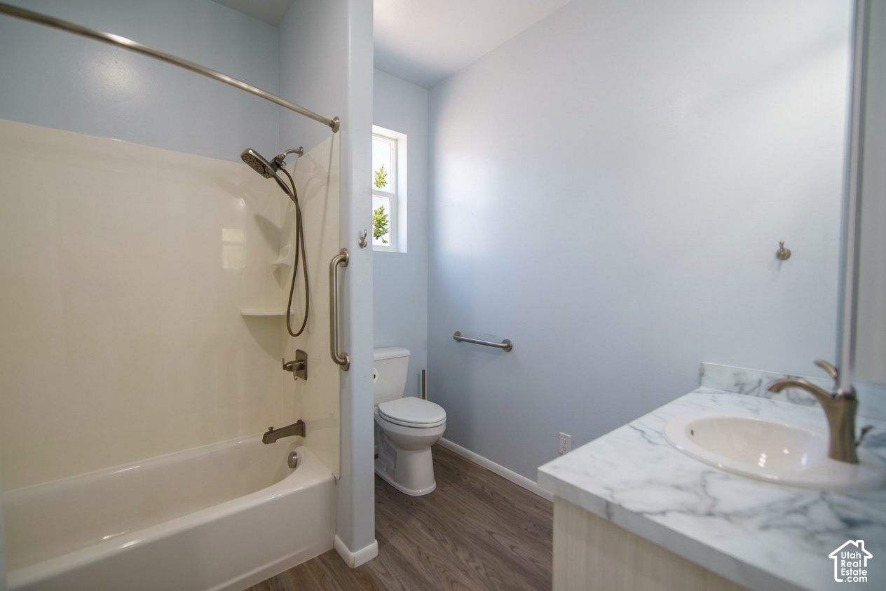 main property photo 15