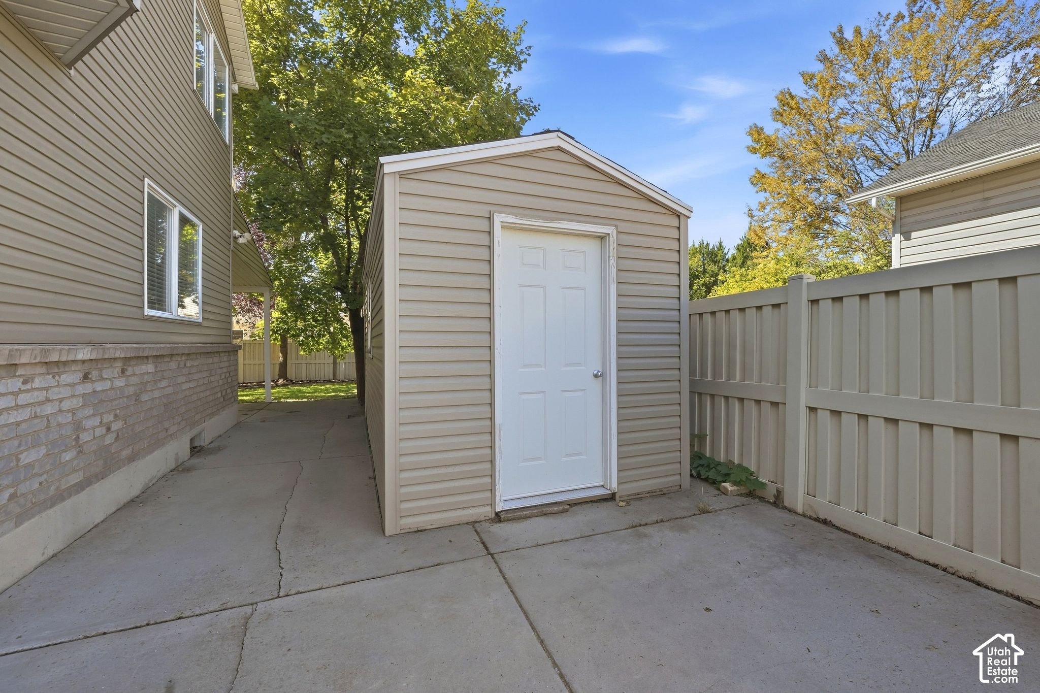 main property photo 39