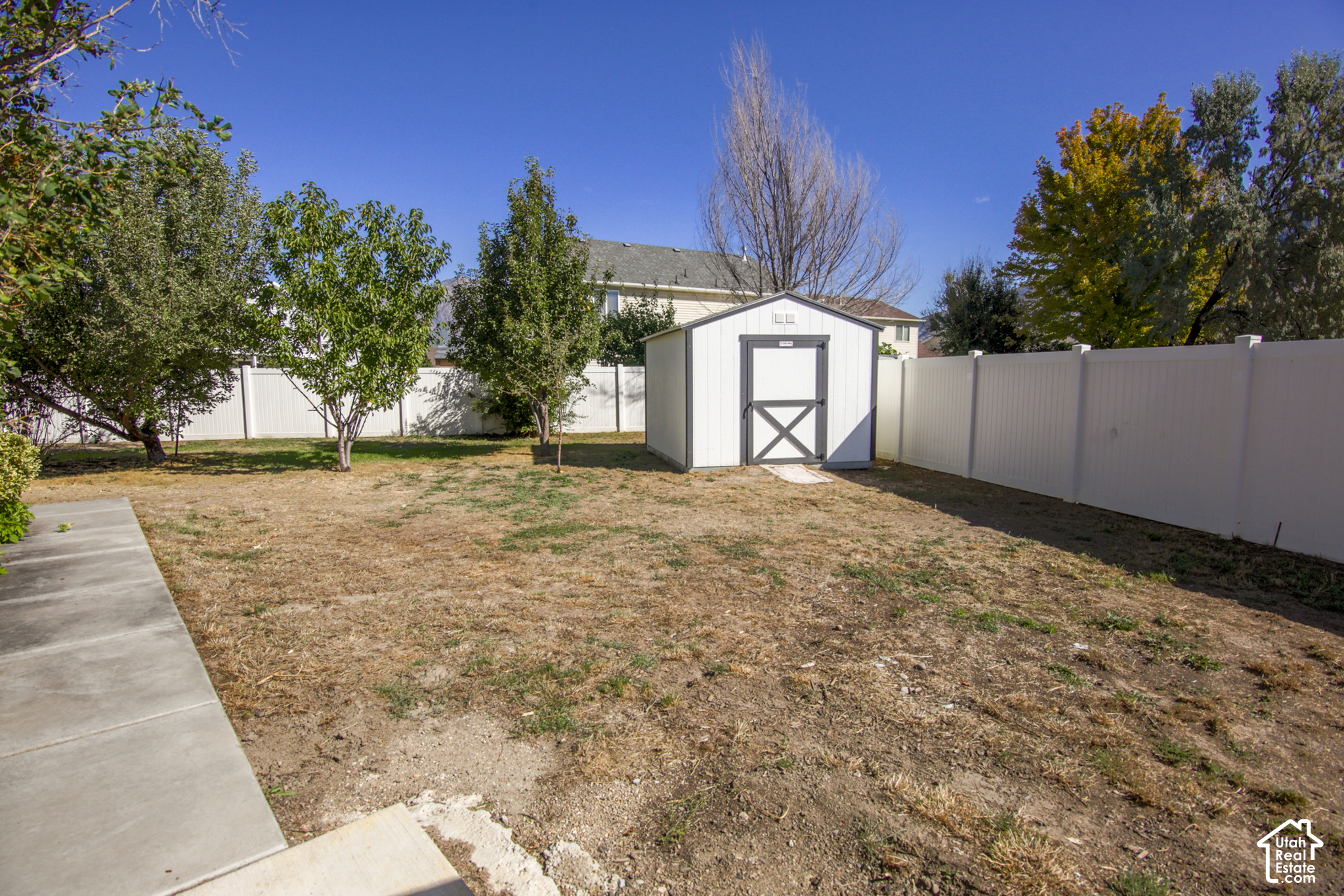 main property photo 21