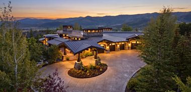 image of property with 5 Bed | 7 Bath | 11,250 Sqft