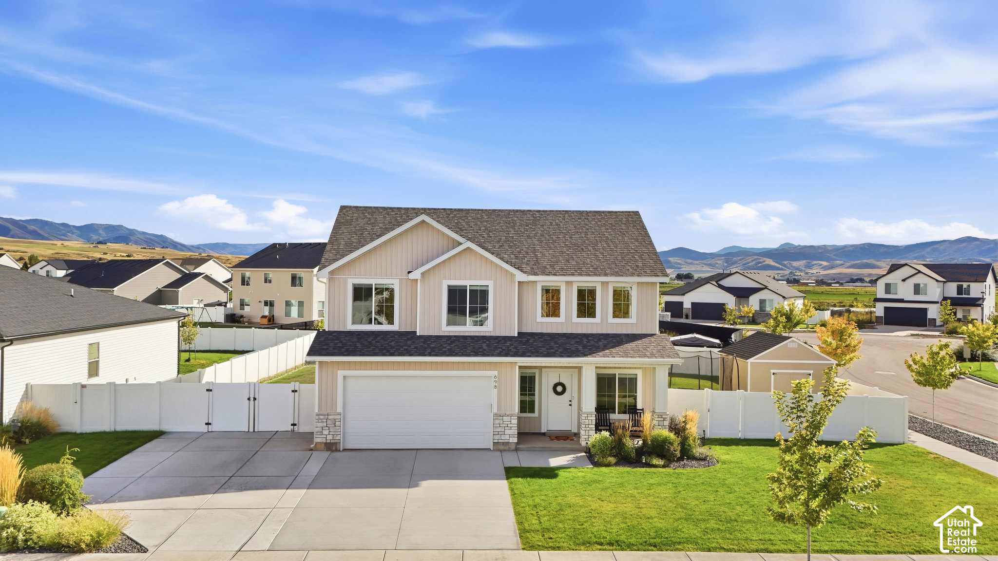 main property photo 30