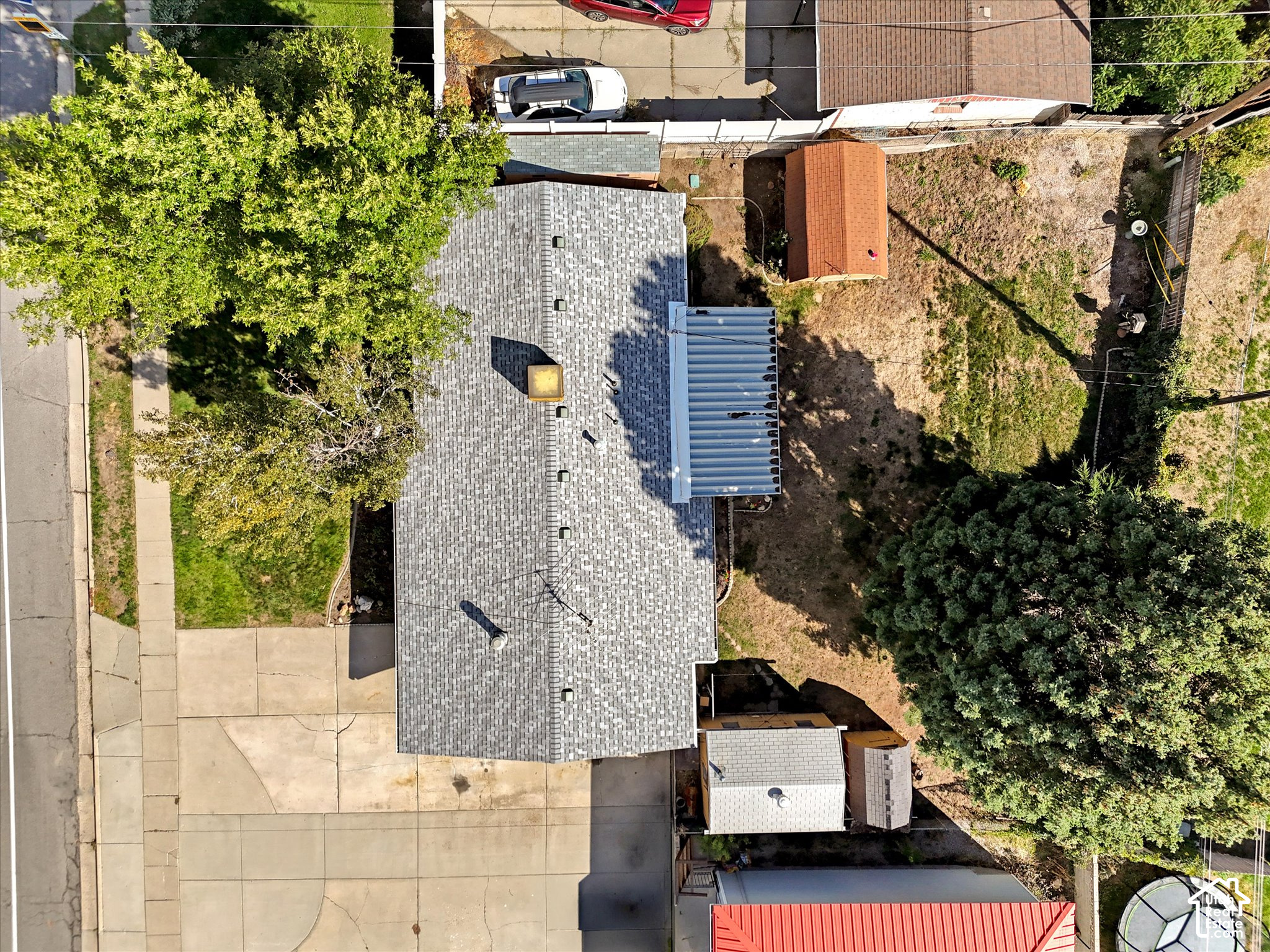main property photo 20