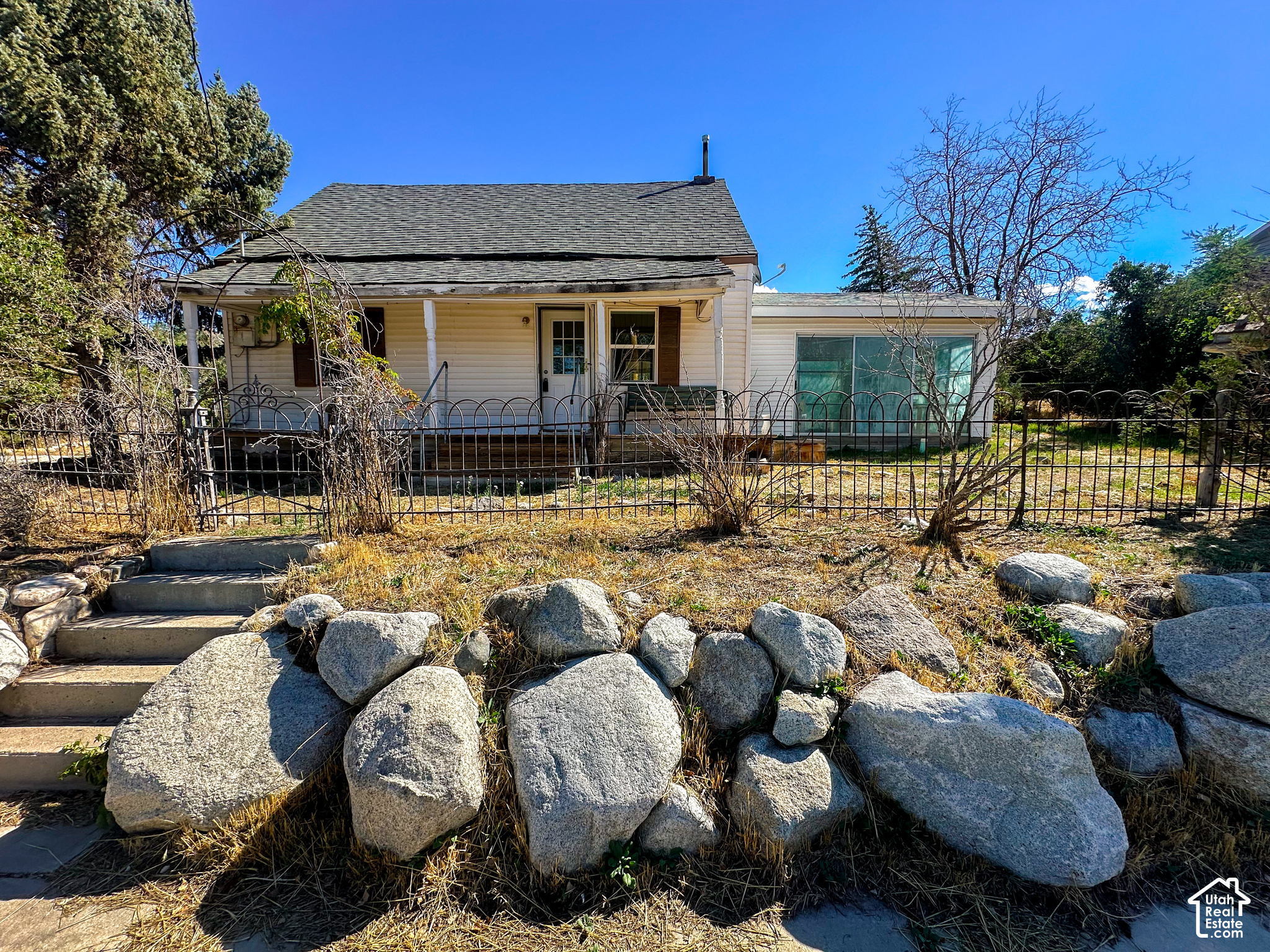 main property photo 18