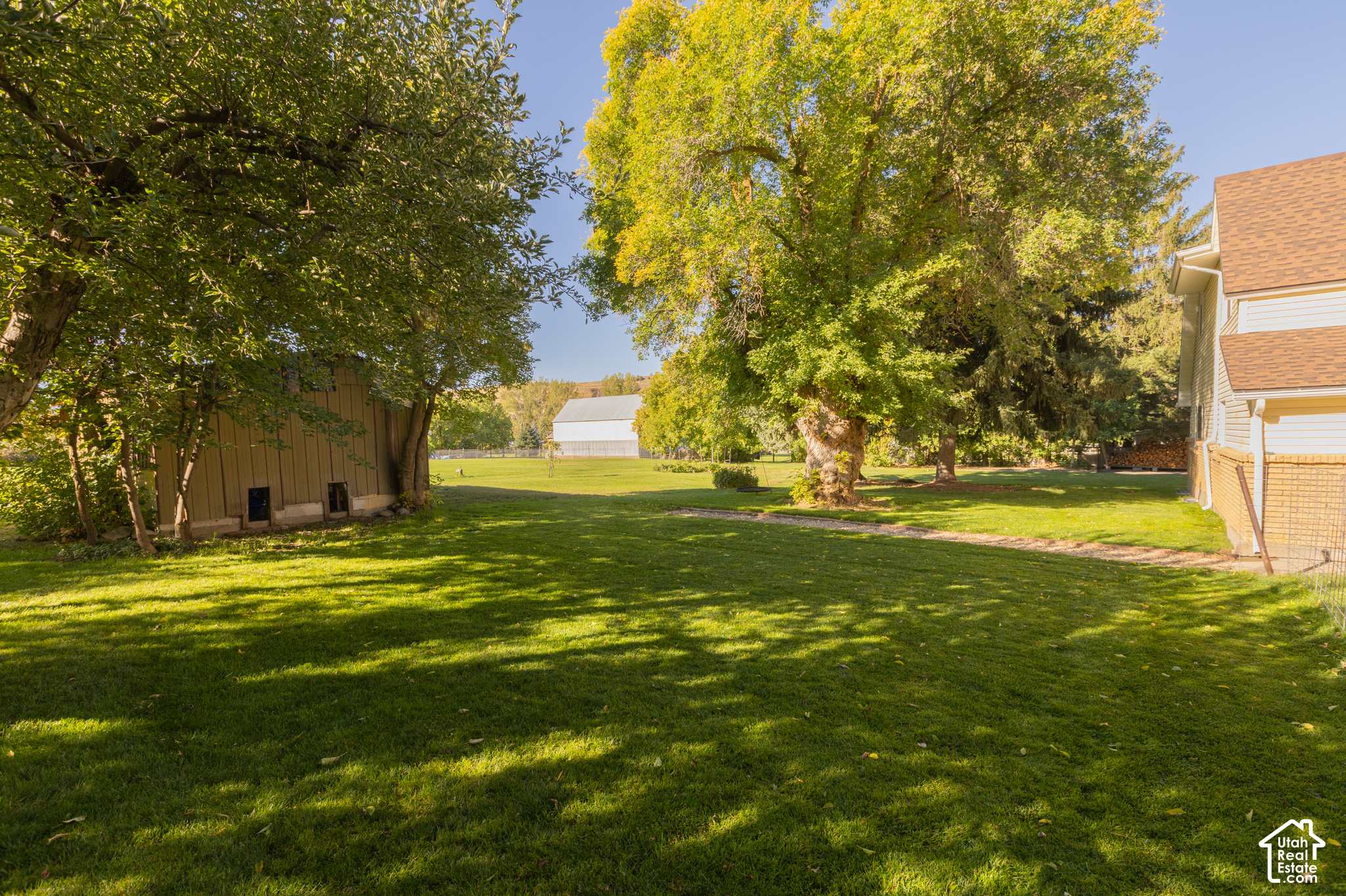 main property photo 44