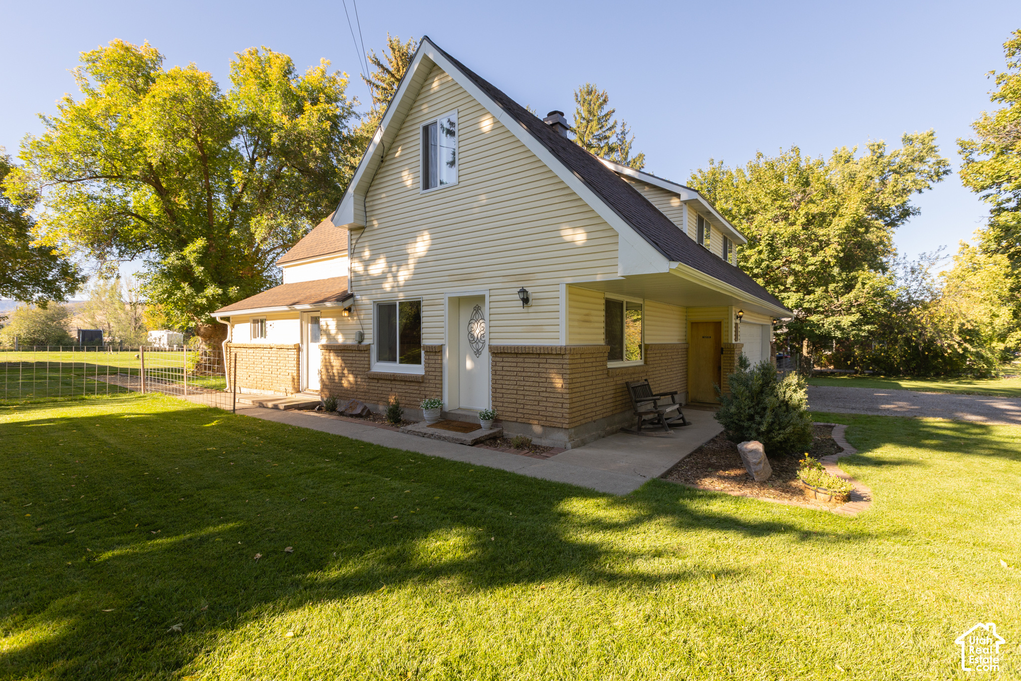 main property photo 5