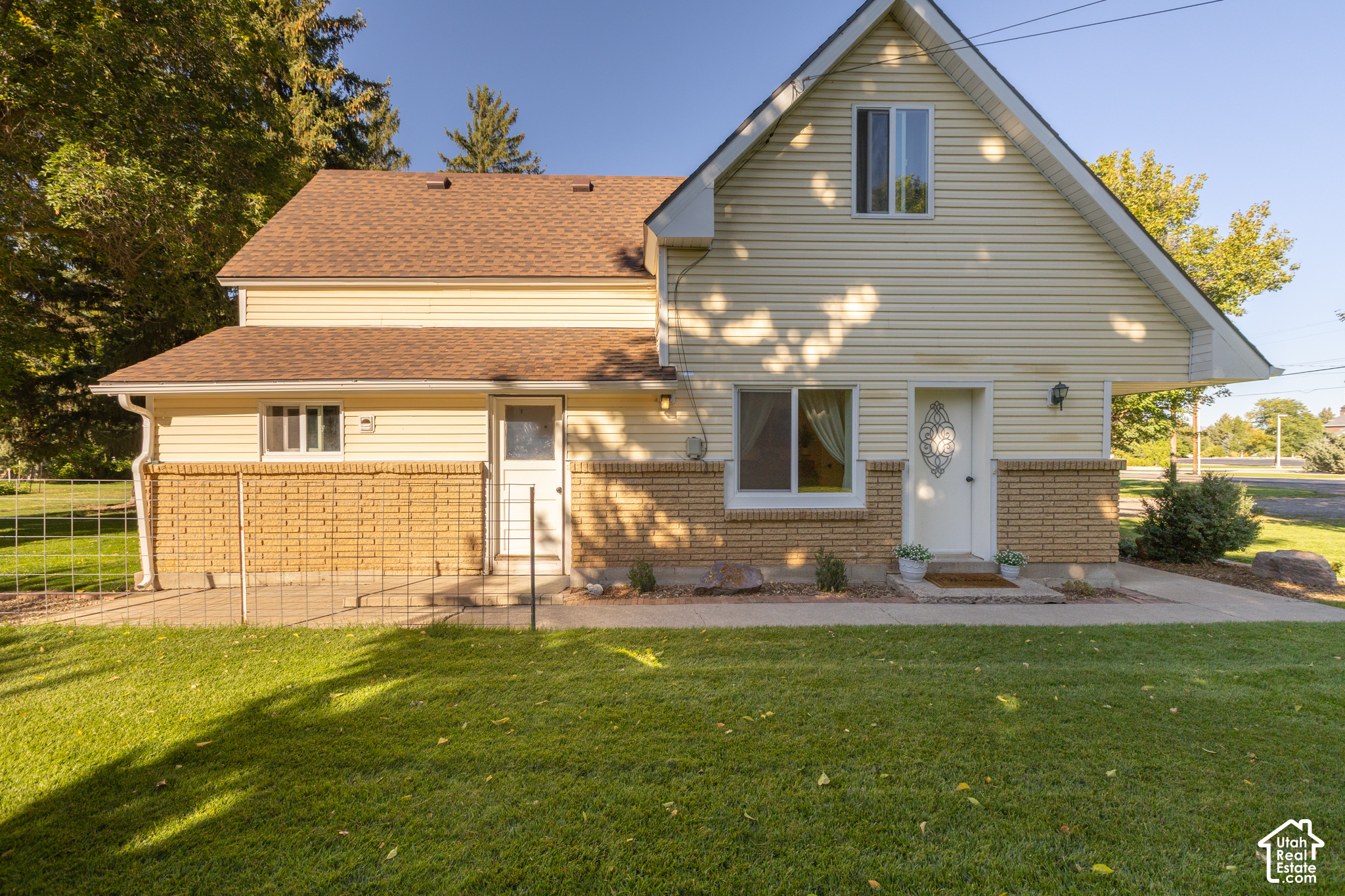 main property photo 6