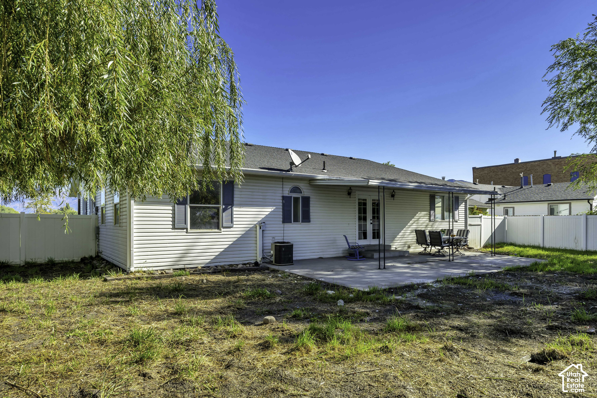 main property photo 23