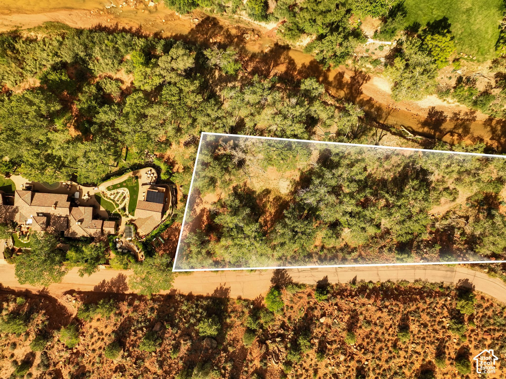 main property photo 4