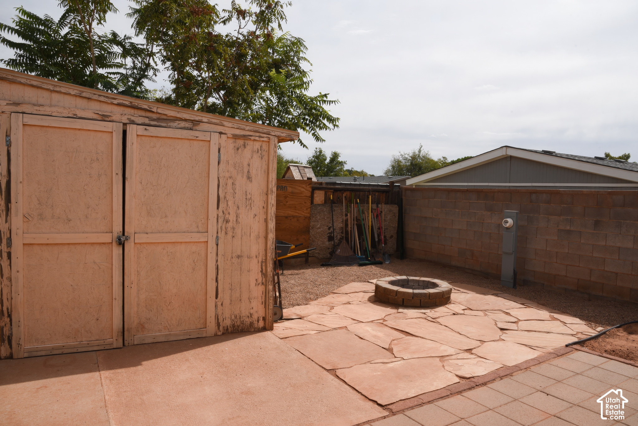 main property photo 22