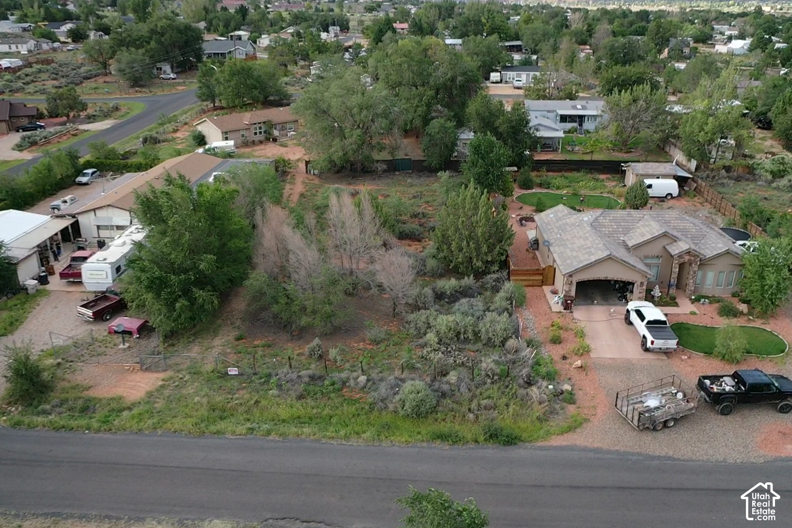 main property photo 27