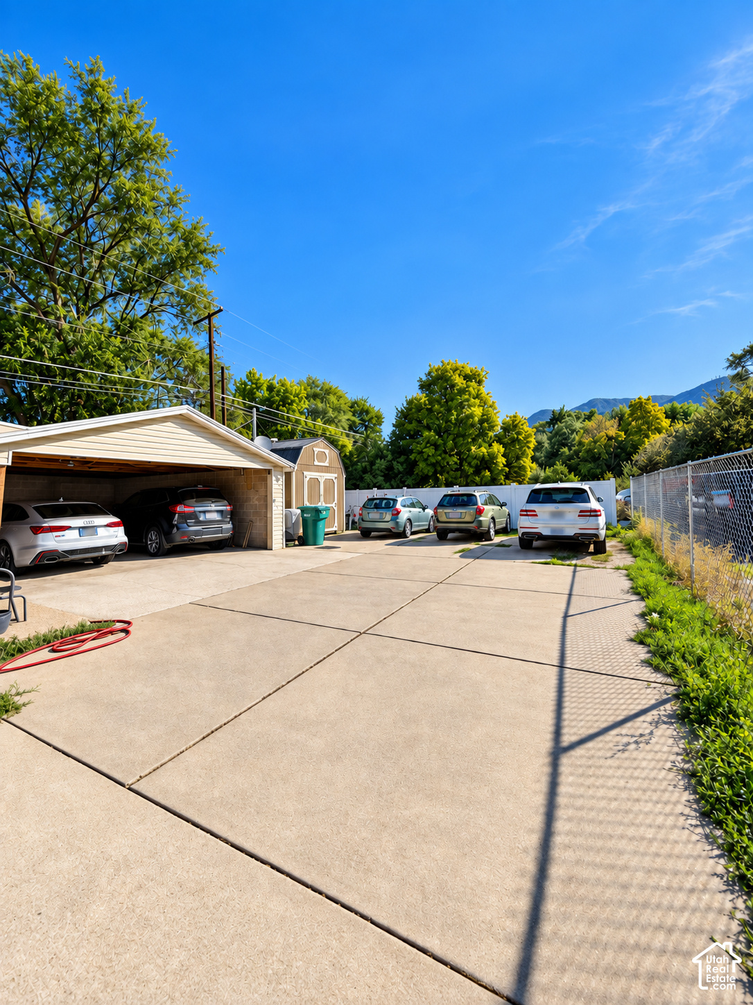 main property photo 13
