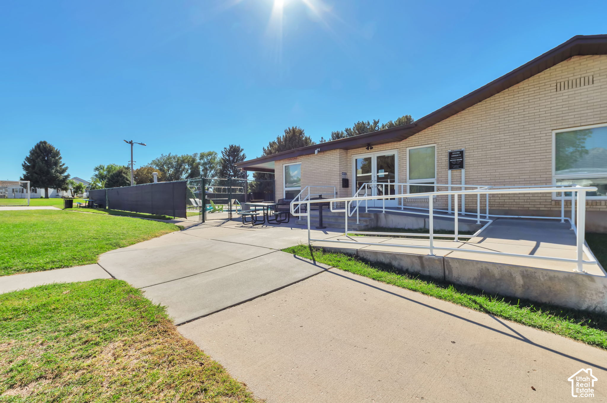 main property photo 24