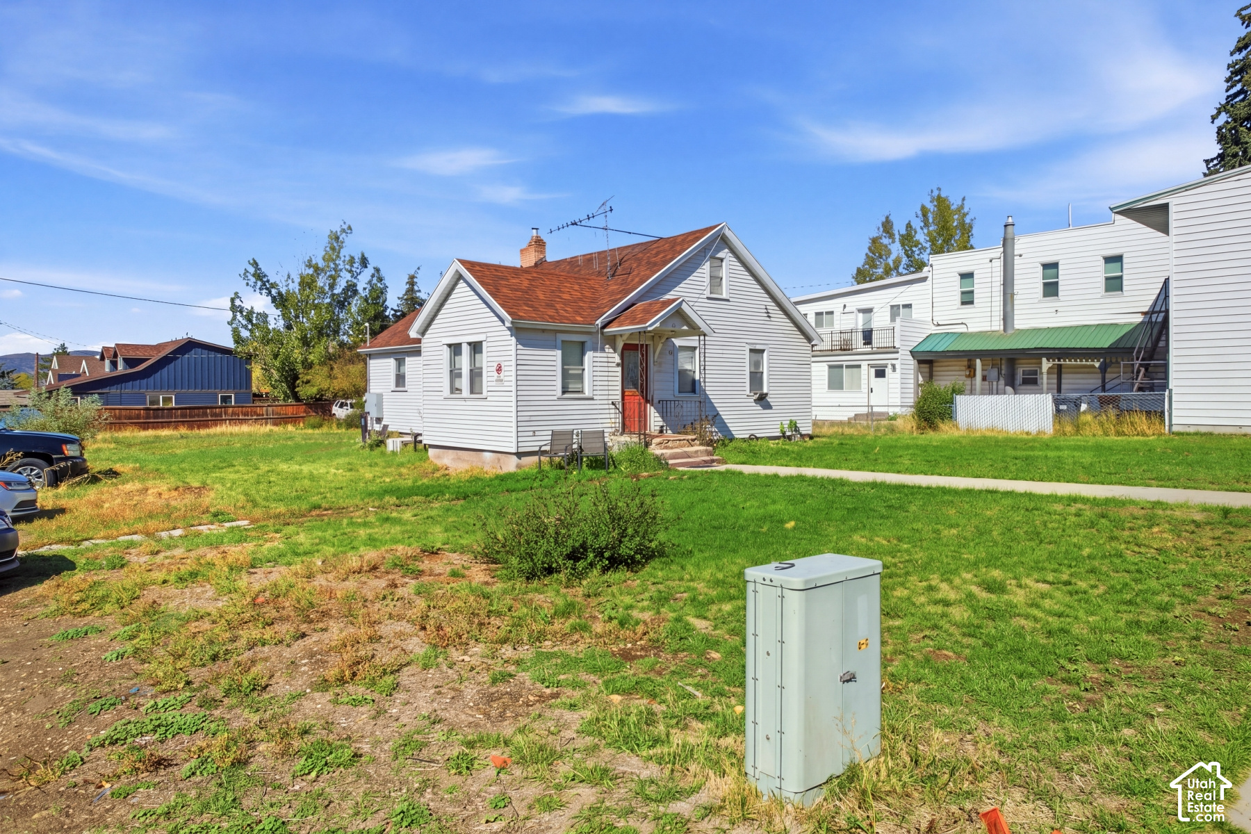 main property photo 12