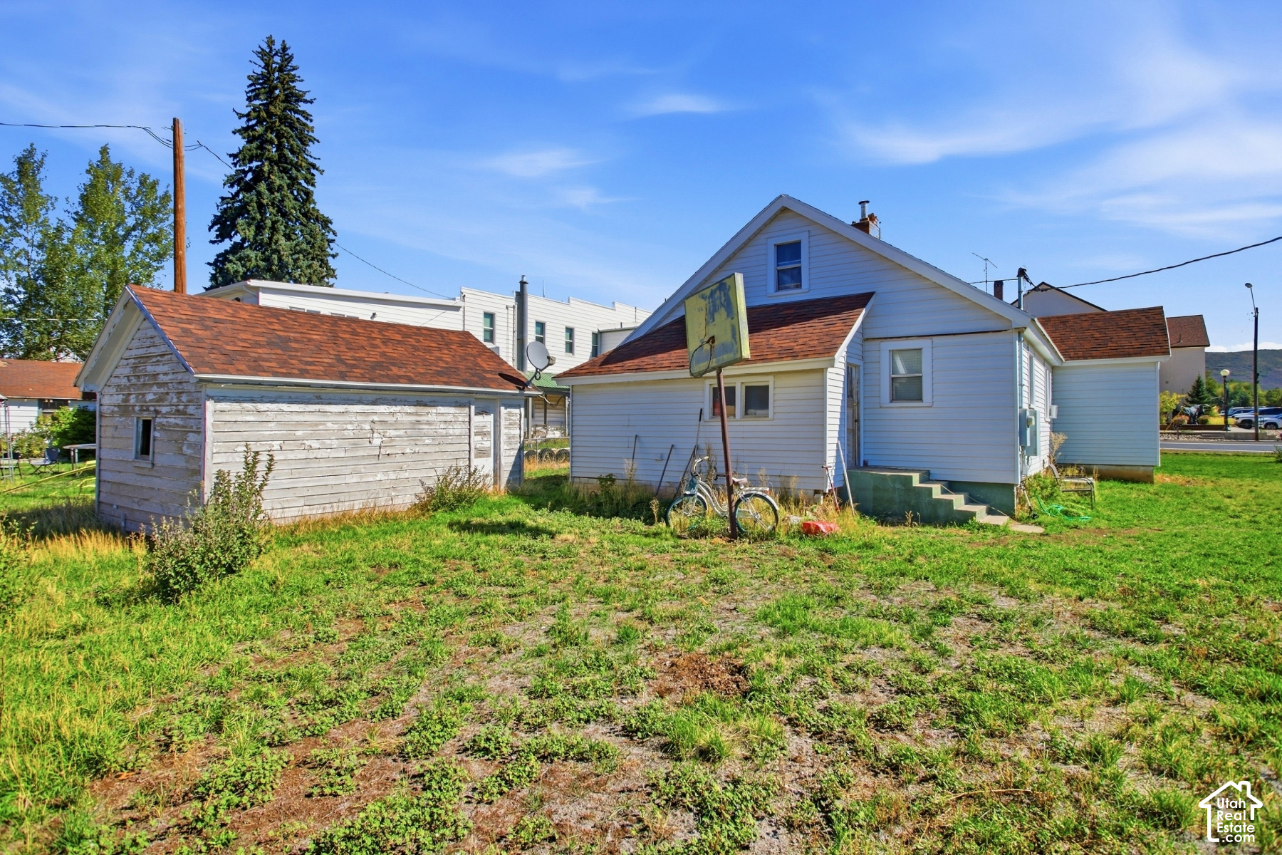 main property photo 19