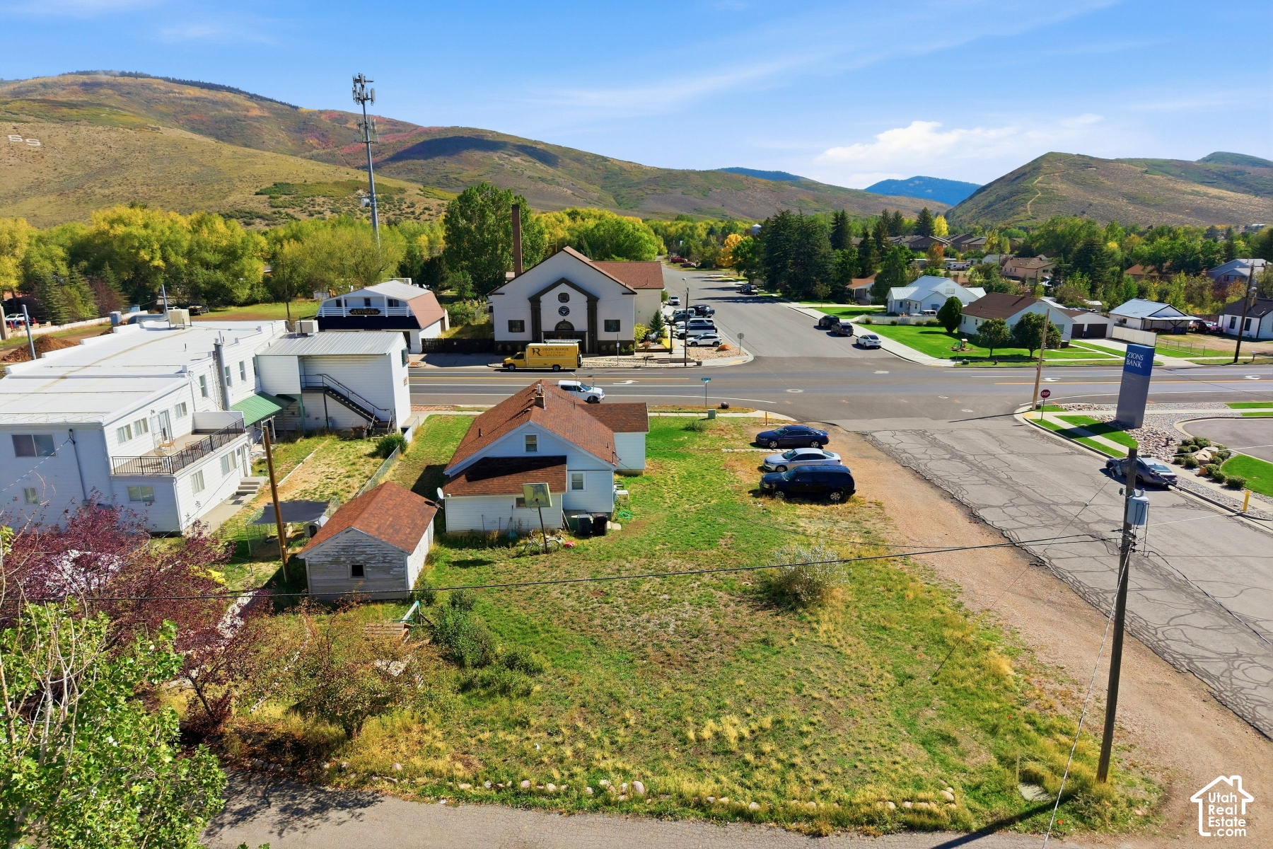 main property photo 7