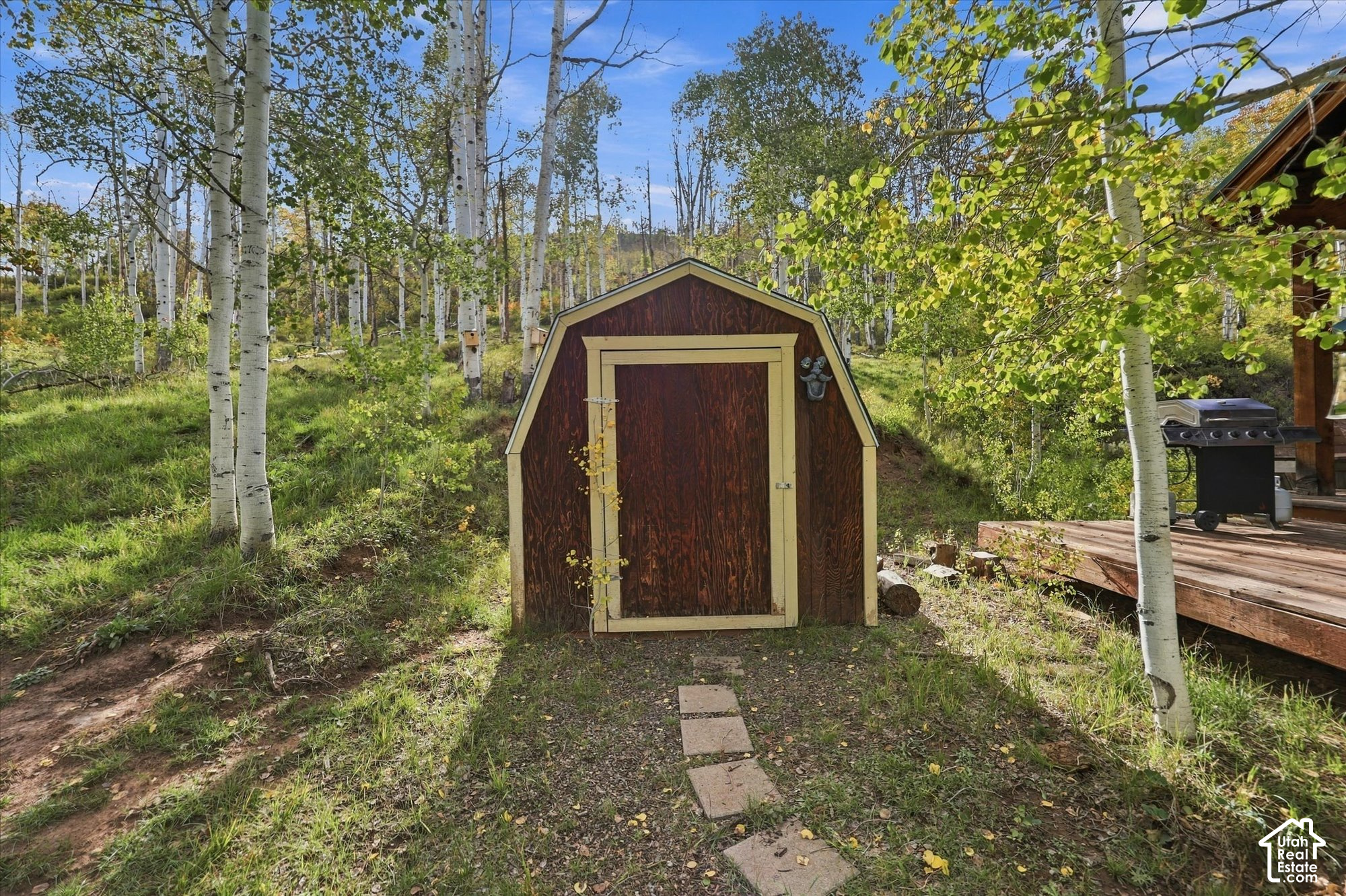 main property photo 39