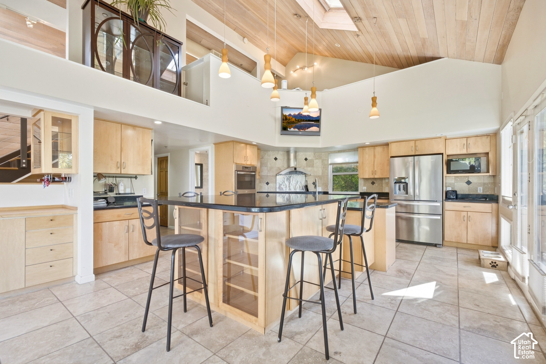 main property photo 20