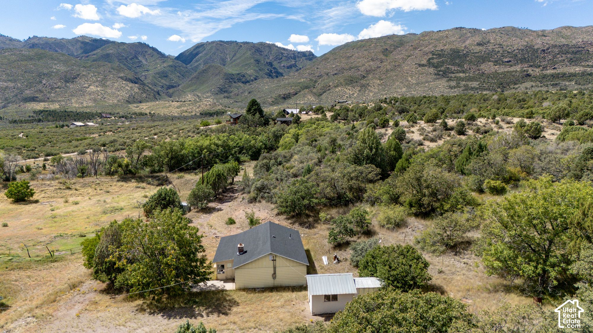 main property photo 28