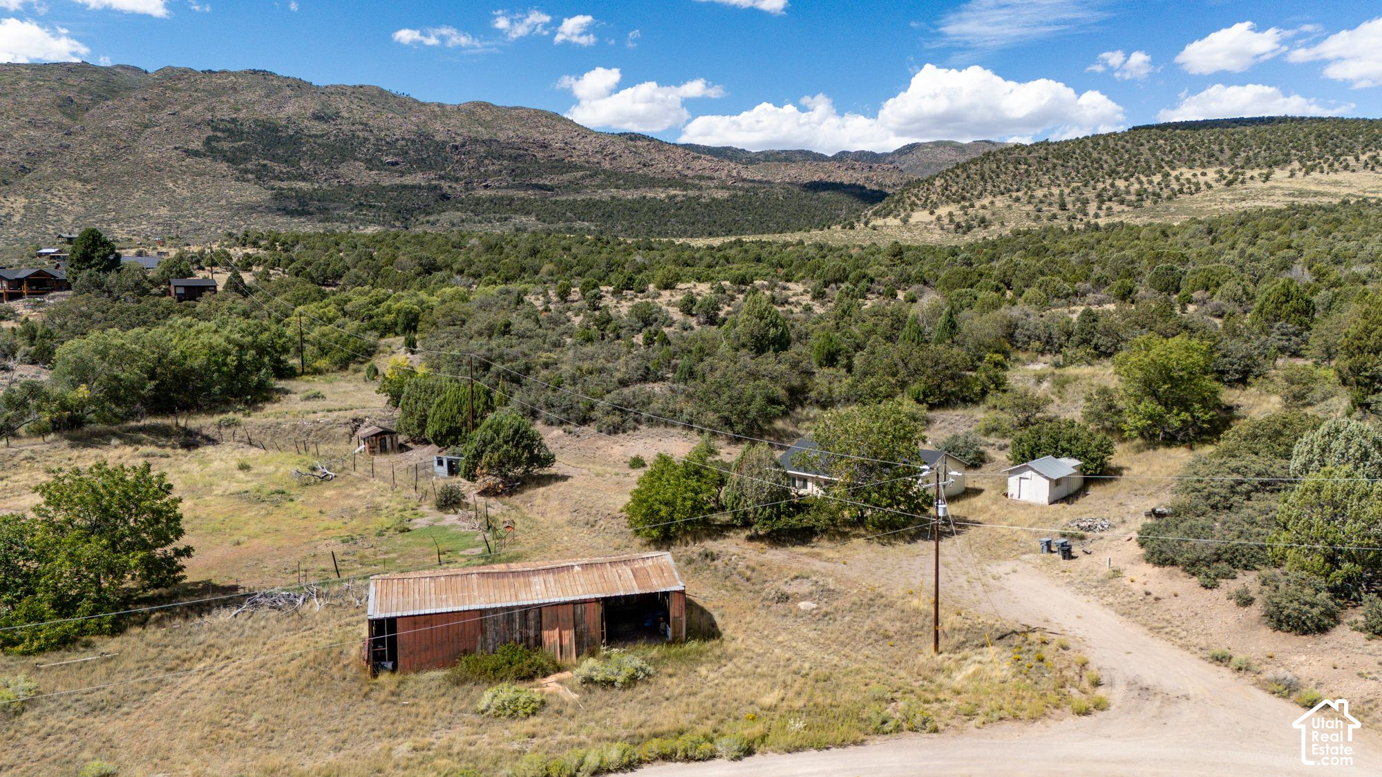 main property photo 32